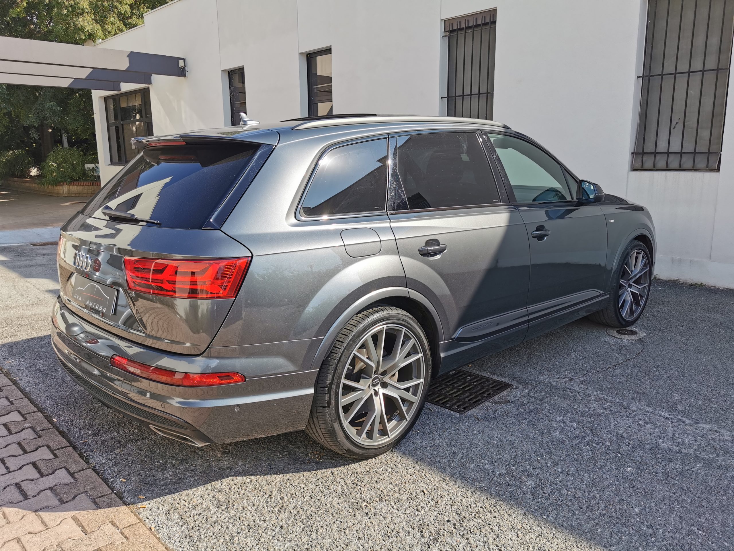 AUDI Q7 3.0L TDI 231CH QUATTRO S-LINE S-TRONIC