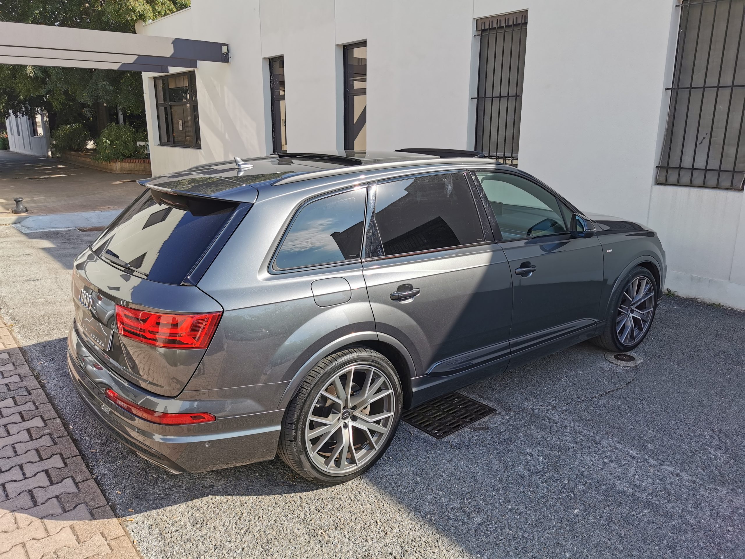 AUDI Q7 3.0L TDI 231CH QUATTRO S-LINE S-TRONIC