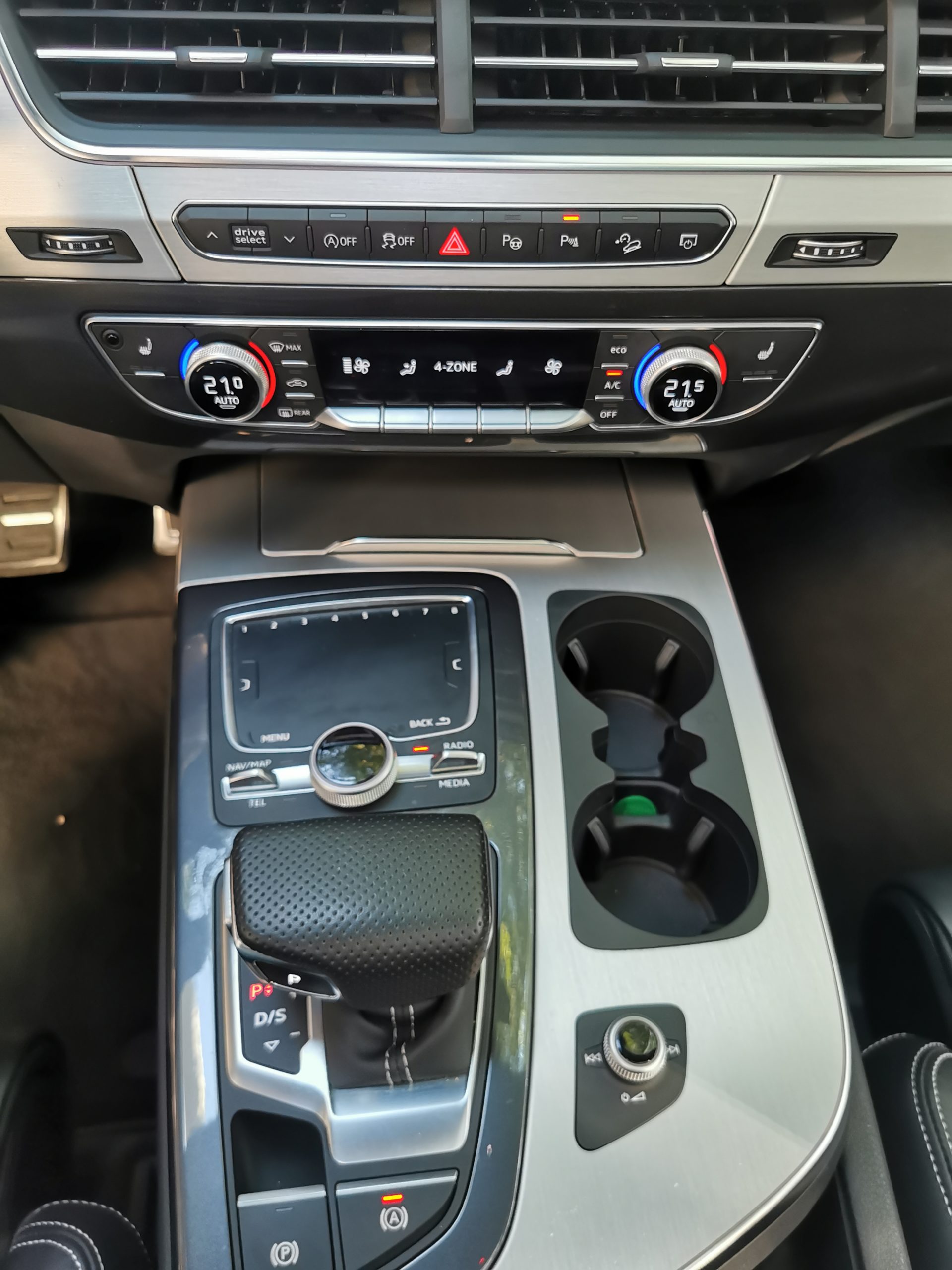 AUDI Q7 3.0L TDI 231CH QUATTRO S-LINE S-TRONIC