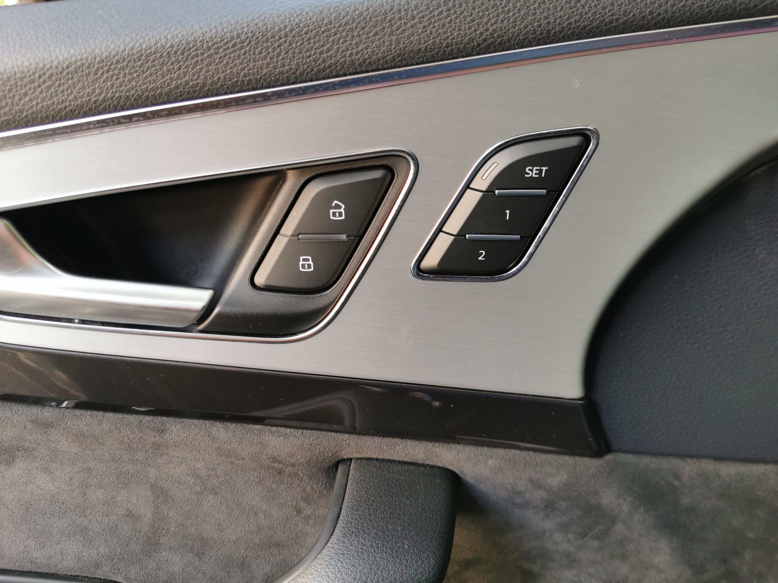 AUDI Q7 3.0L TDI 231CH QUATTRO S-LINE S-TRONIC