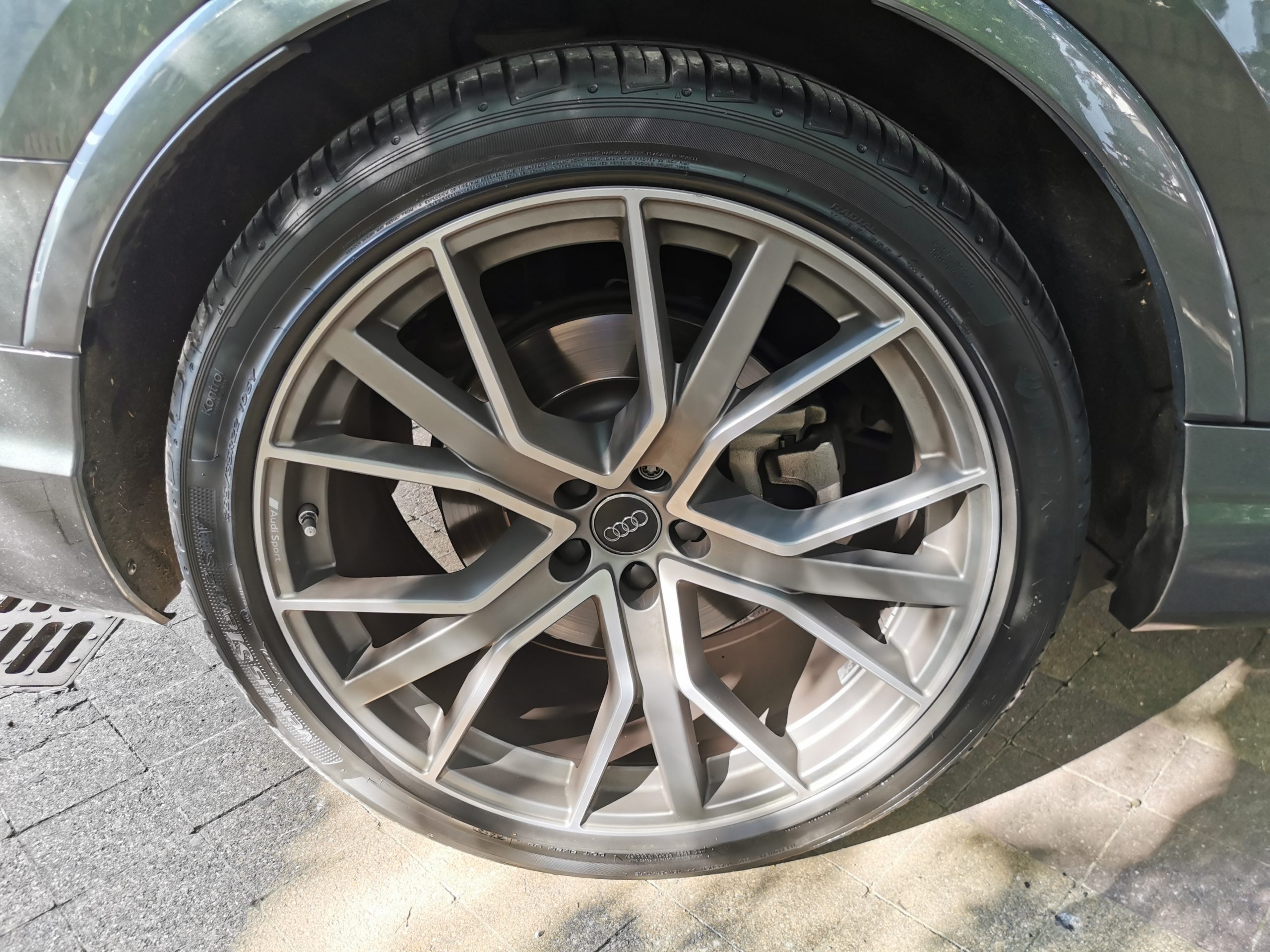 AUDI Q7 3.0L TDI 231CH QUATTRO S-LINE S-TRONIC
