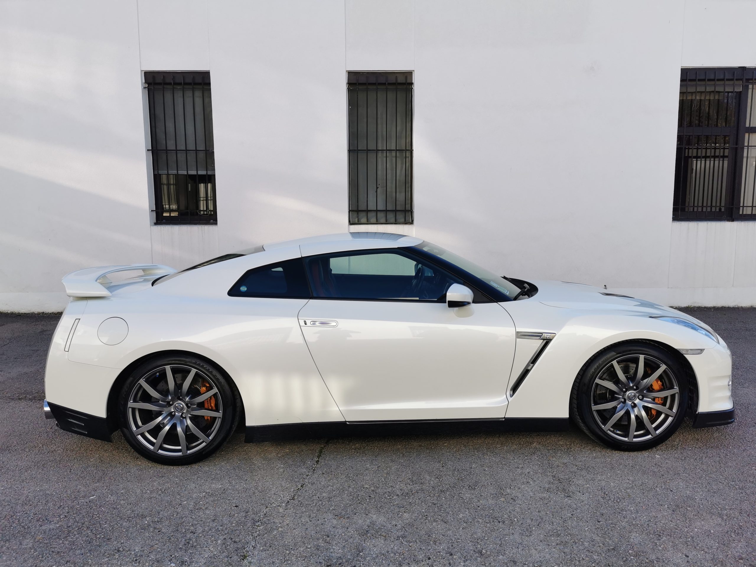 NISSAN GT-R 3.8L V6 610CH BLACK EDITION