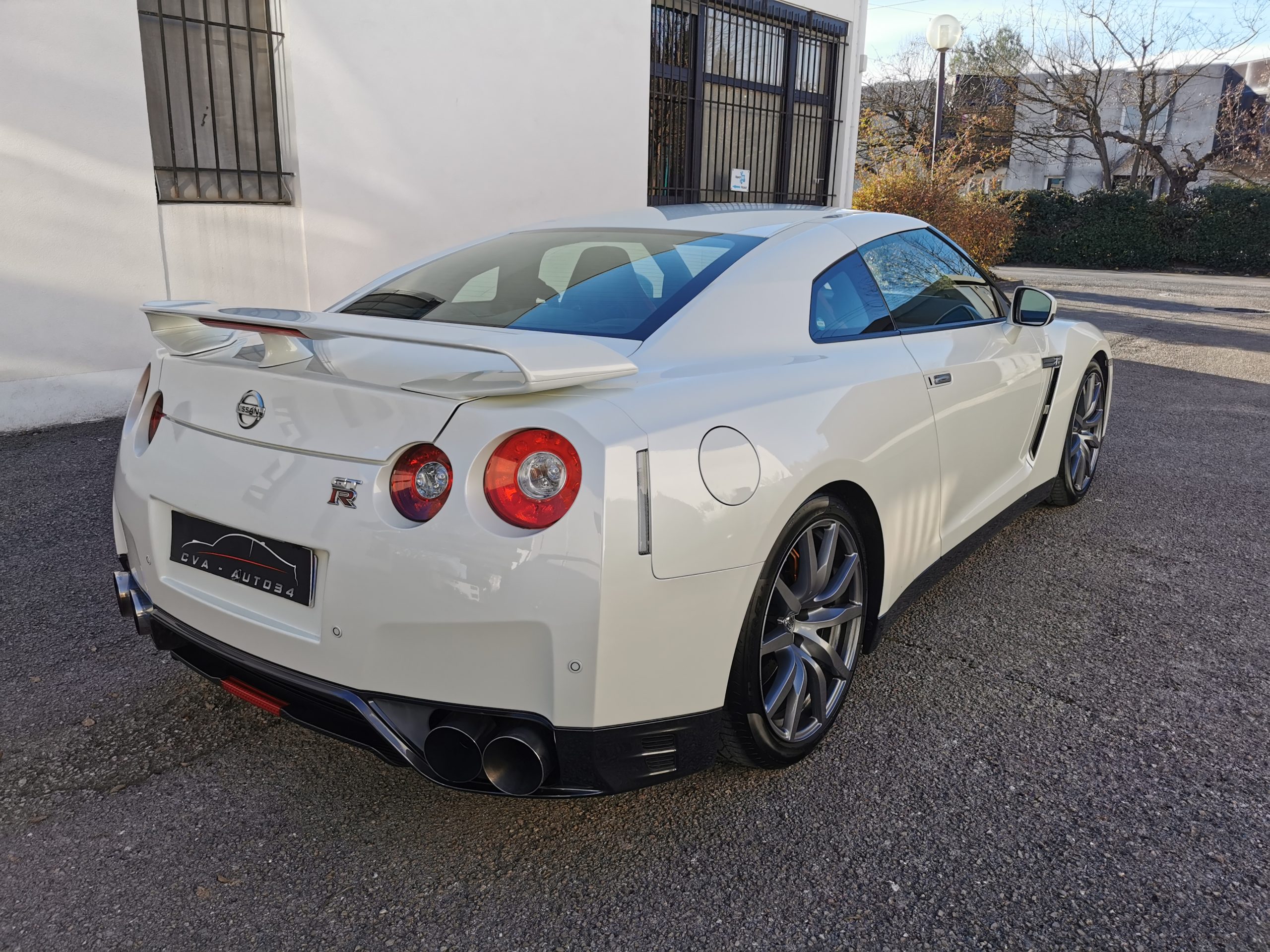 NISSAN GT-R 3.8L V6 610CH BLACK EDITION