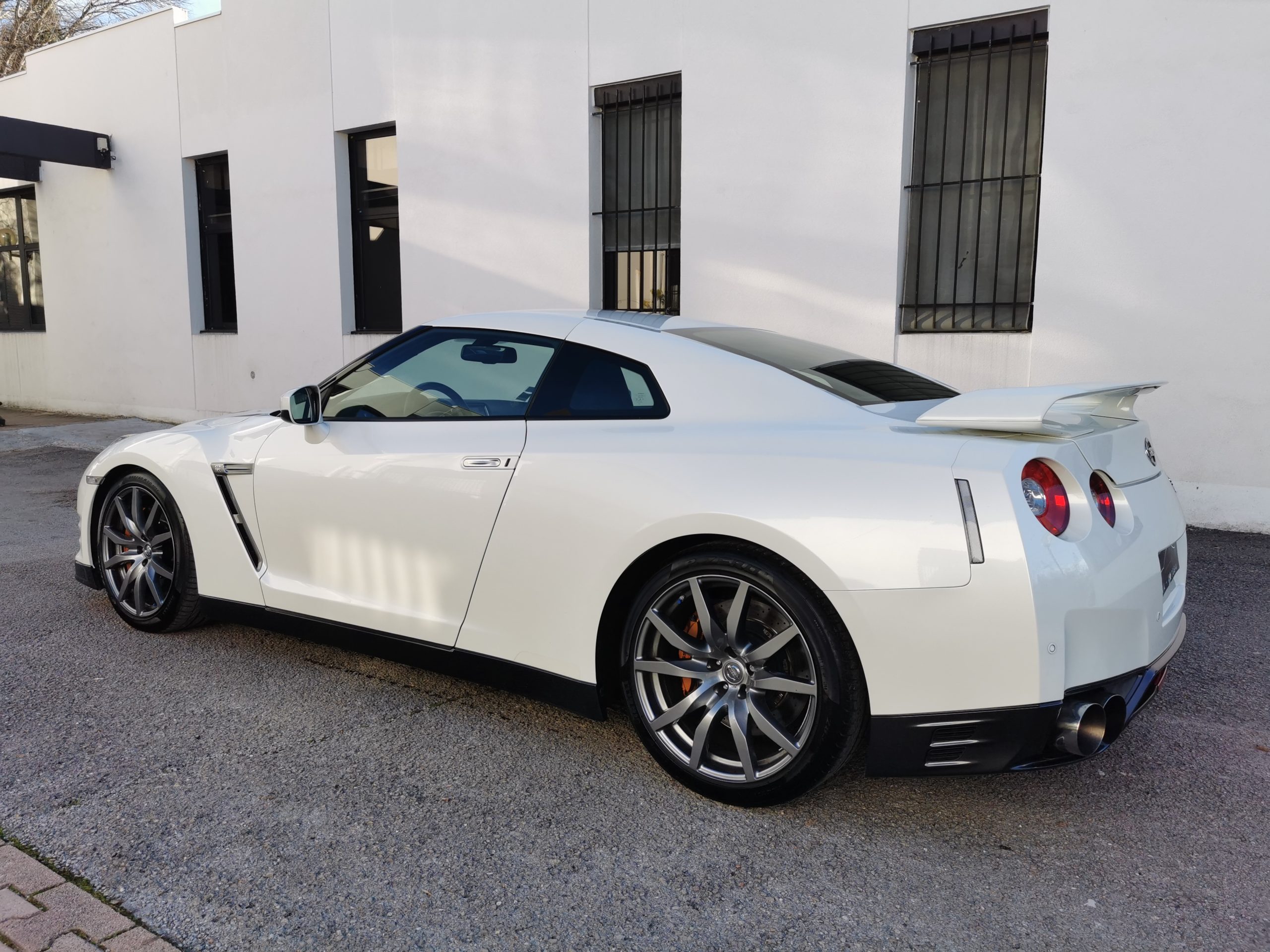 NISSAN GT-R 3.8L V6 610CH BLACK EDITION