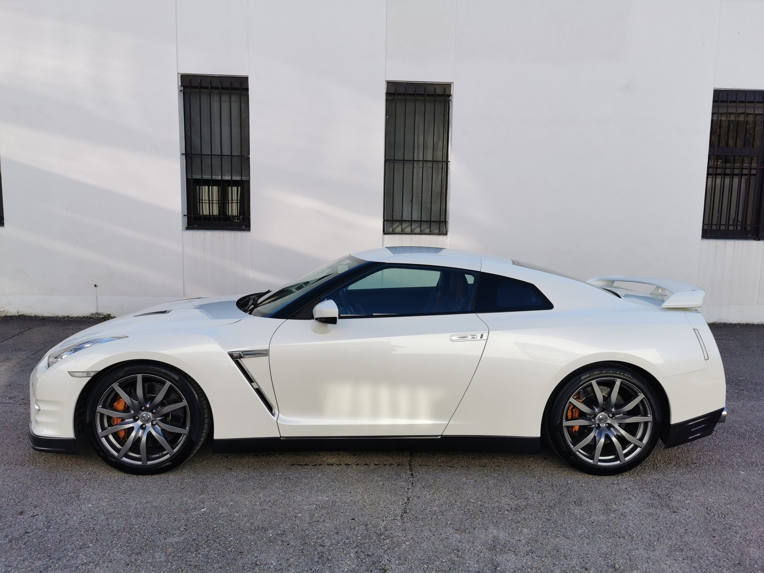 NISSAN GT-R 3.8L V6 610CH BLACK EDITION