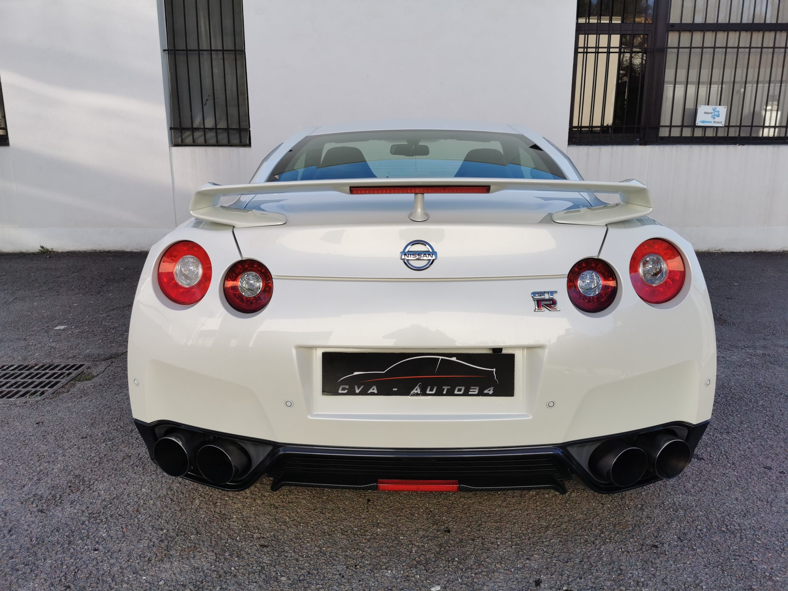 NISSAN GT-R 3.8L V6 610CH BLACK EDITION