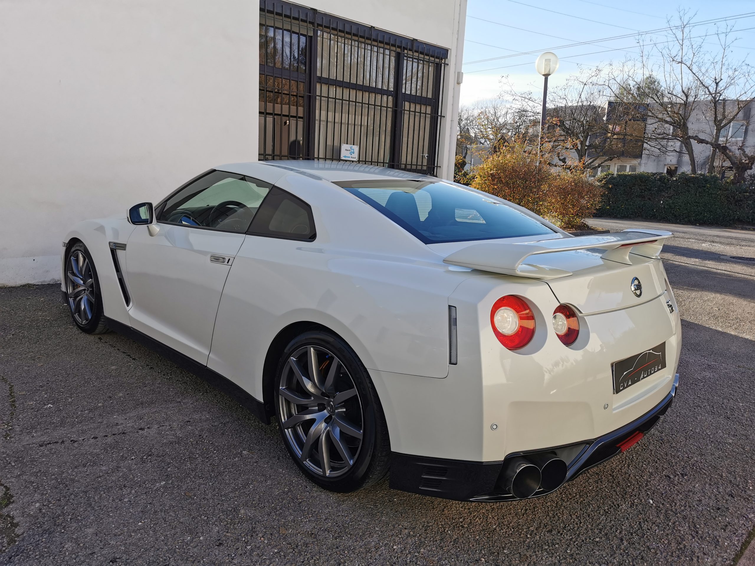 NISSAN GT-R 3.8L V6 610CH BLACK EDITION