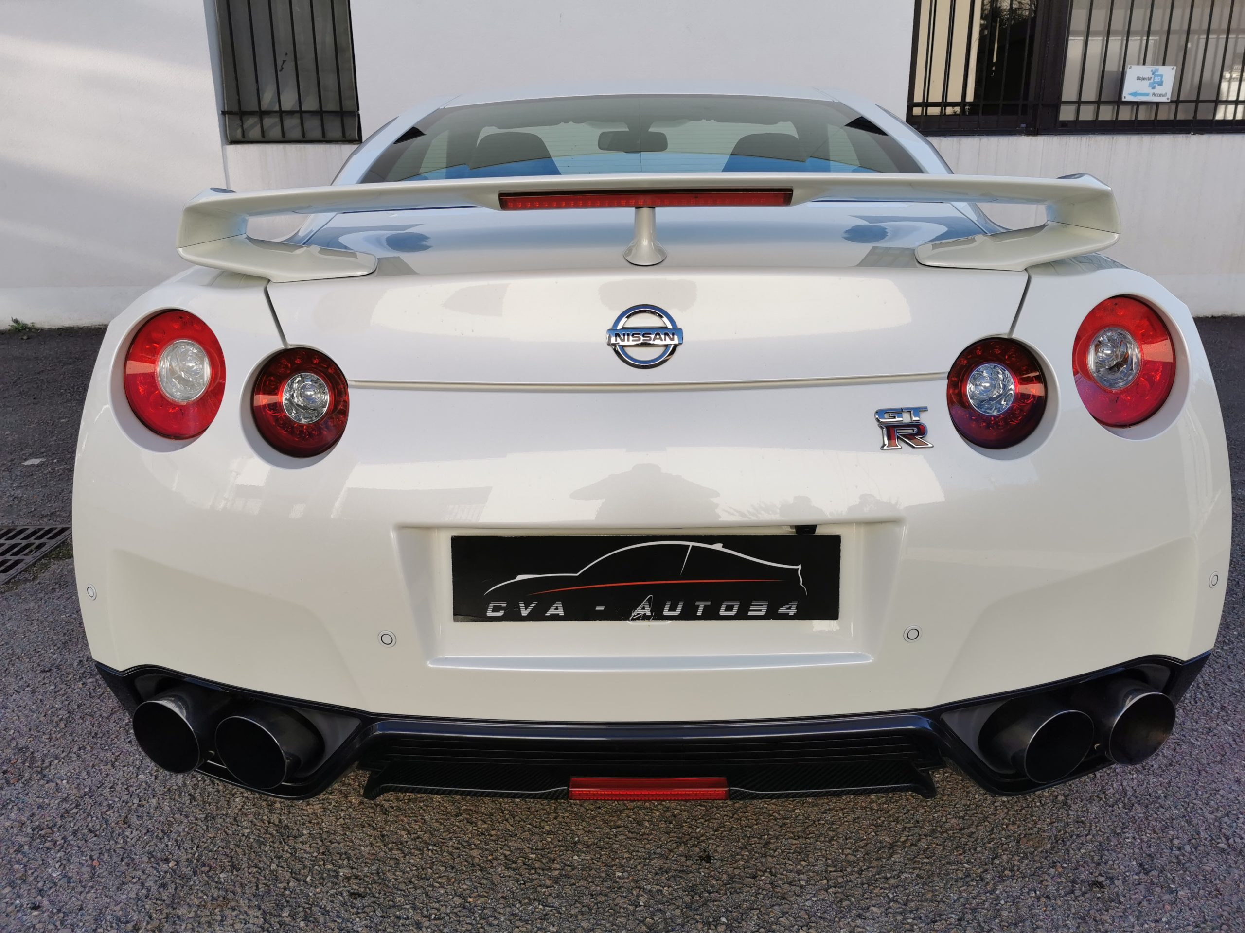 NISSAN GT-R 3.8L V6 610CH BLACK EDITION