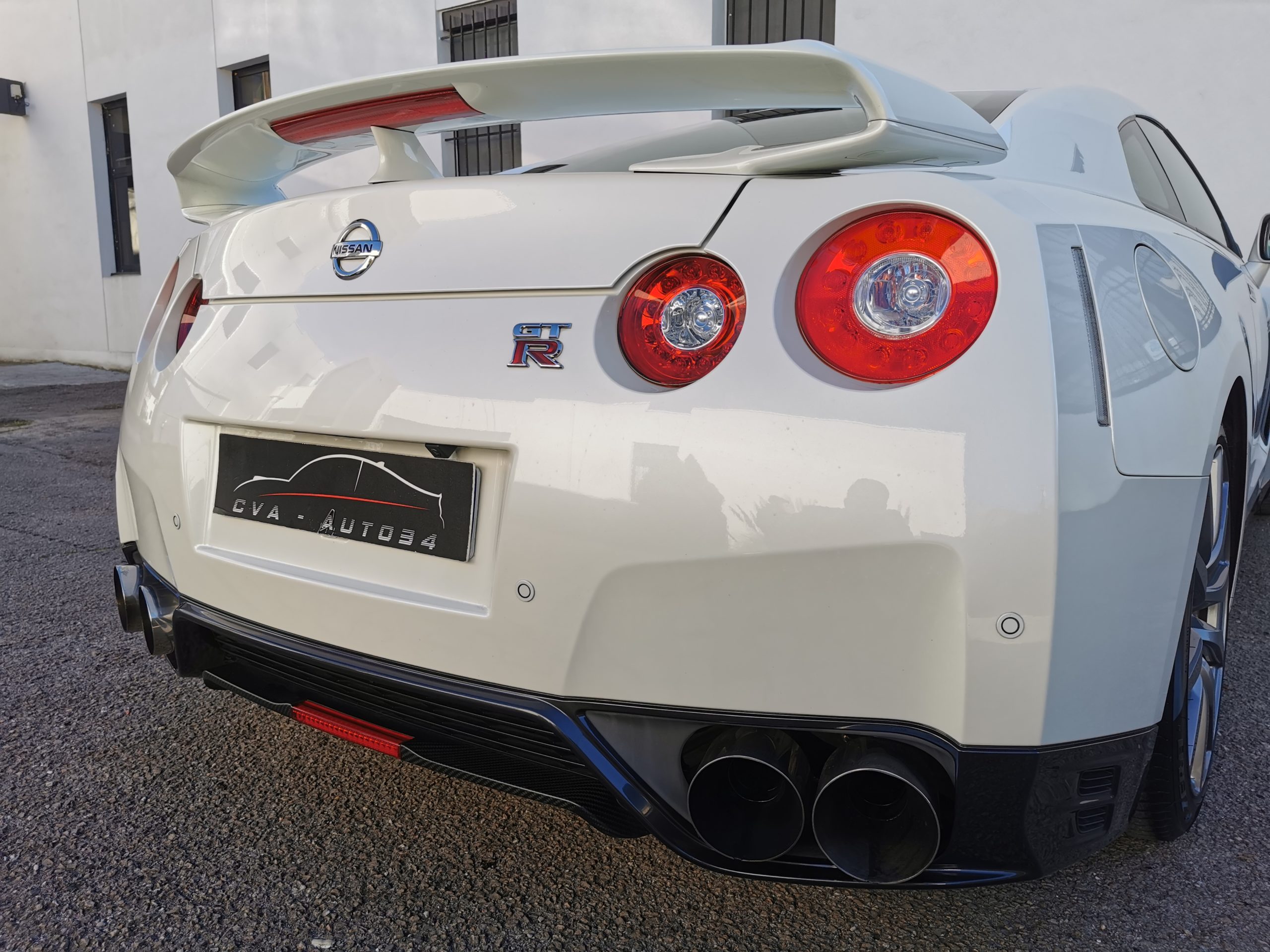 NISSAN GT-R 3.8L V6 610CH BLACK EDITION