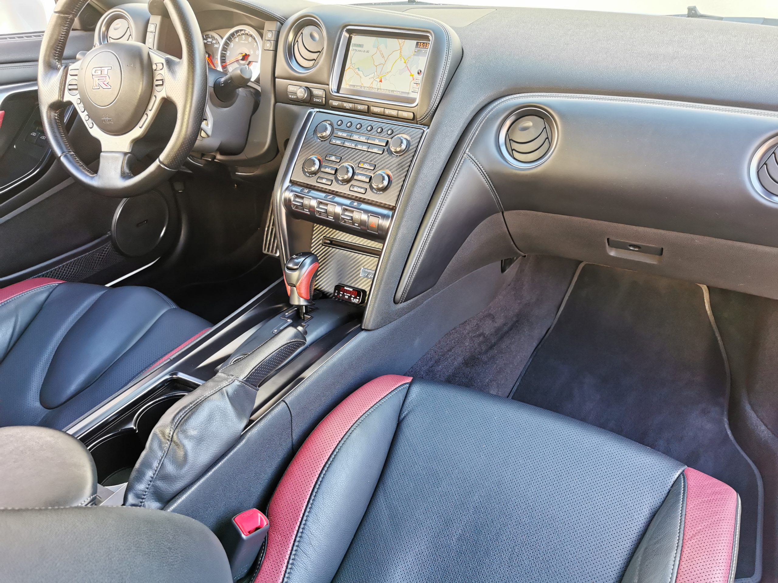 NISSAN GT-R 3.8L V6 610CH BLACK EDITION