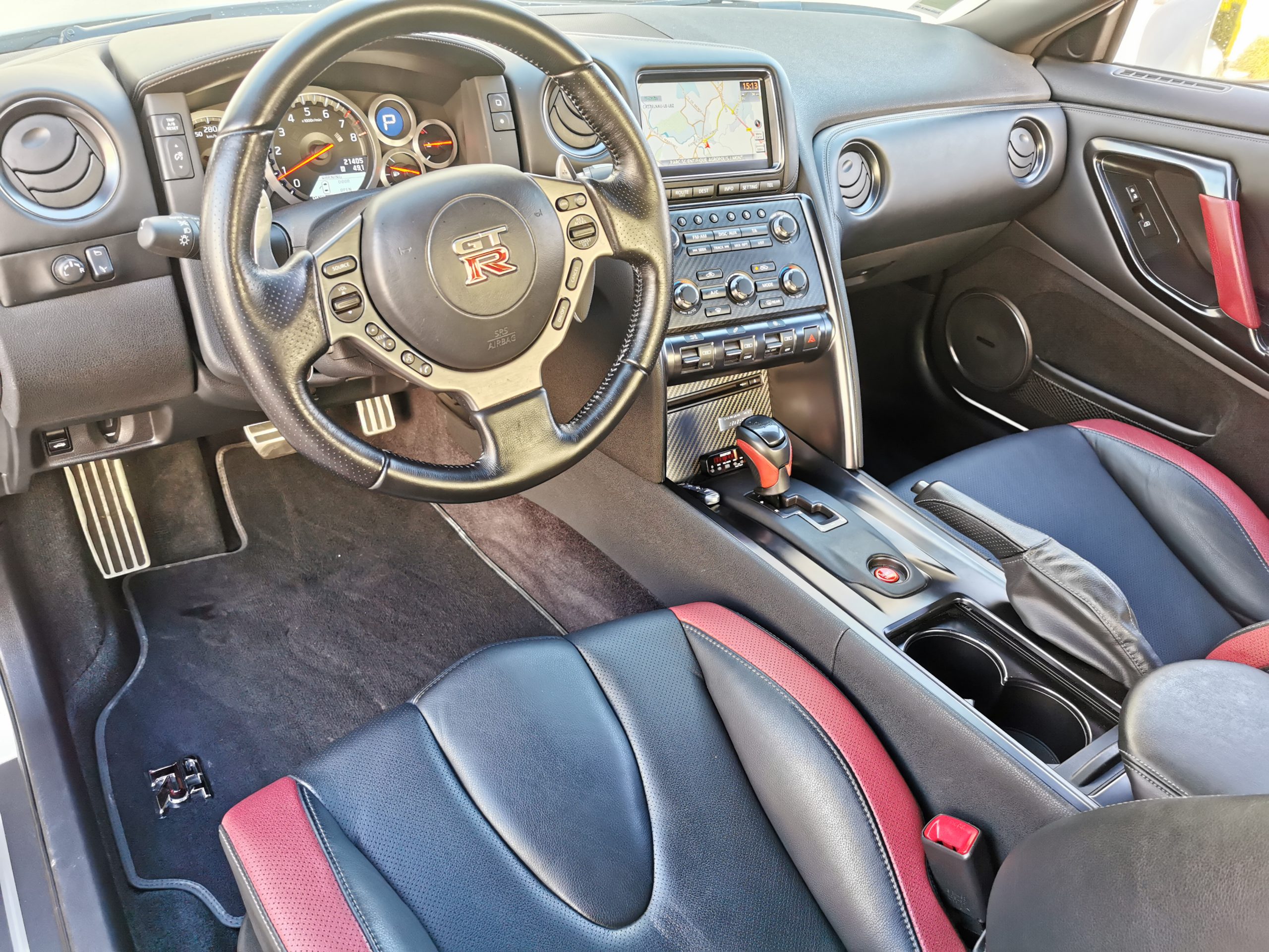 NISSAN GT-R 3.8L V6 610CH BLACK EDITION