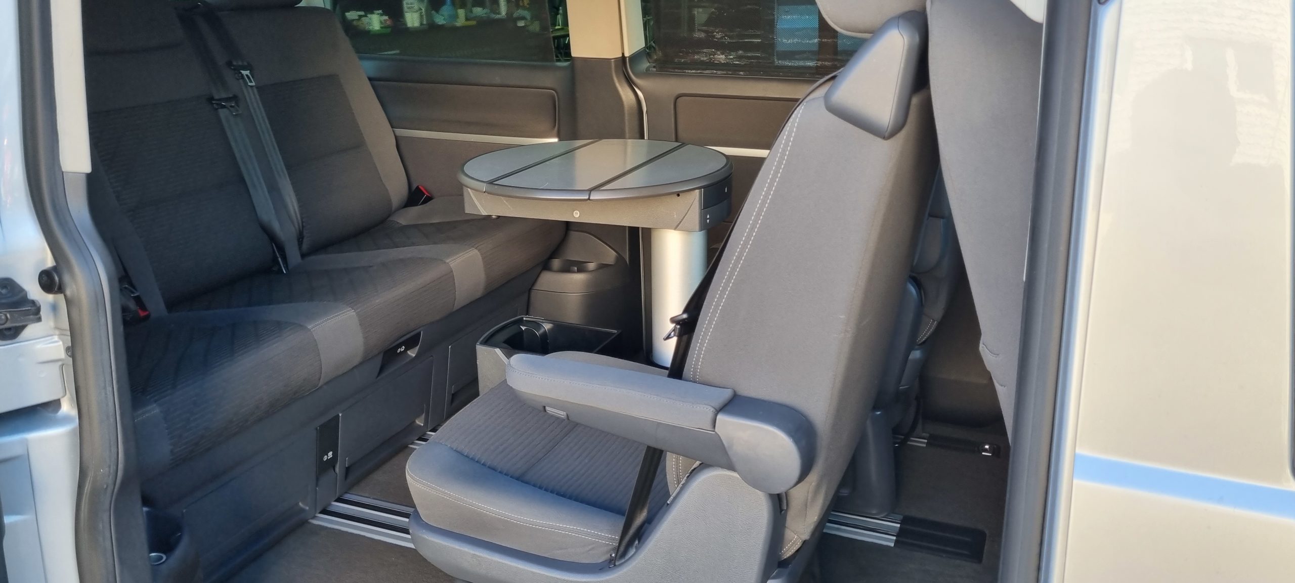 VOLKSWAGEN MULTIVAN 7 PLACES LOOK EDITION 25