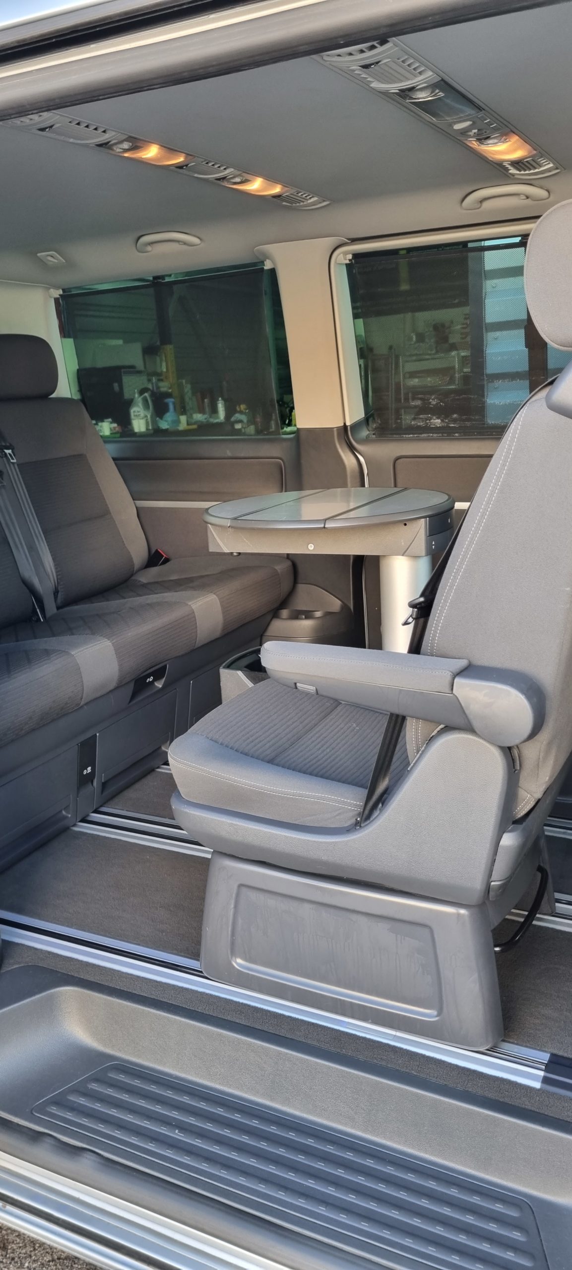 VOLKSWAGEN MULTIVAN 7 PLACES LOOK EDITION 25