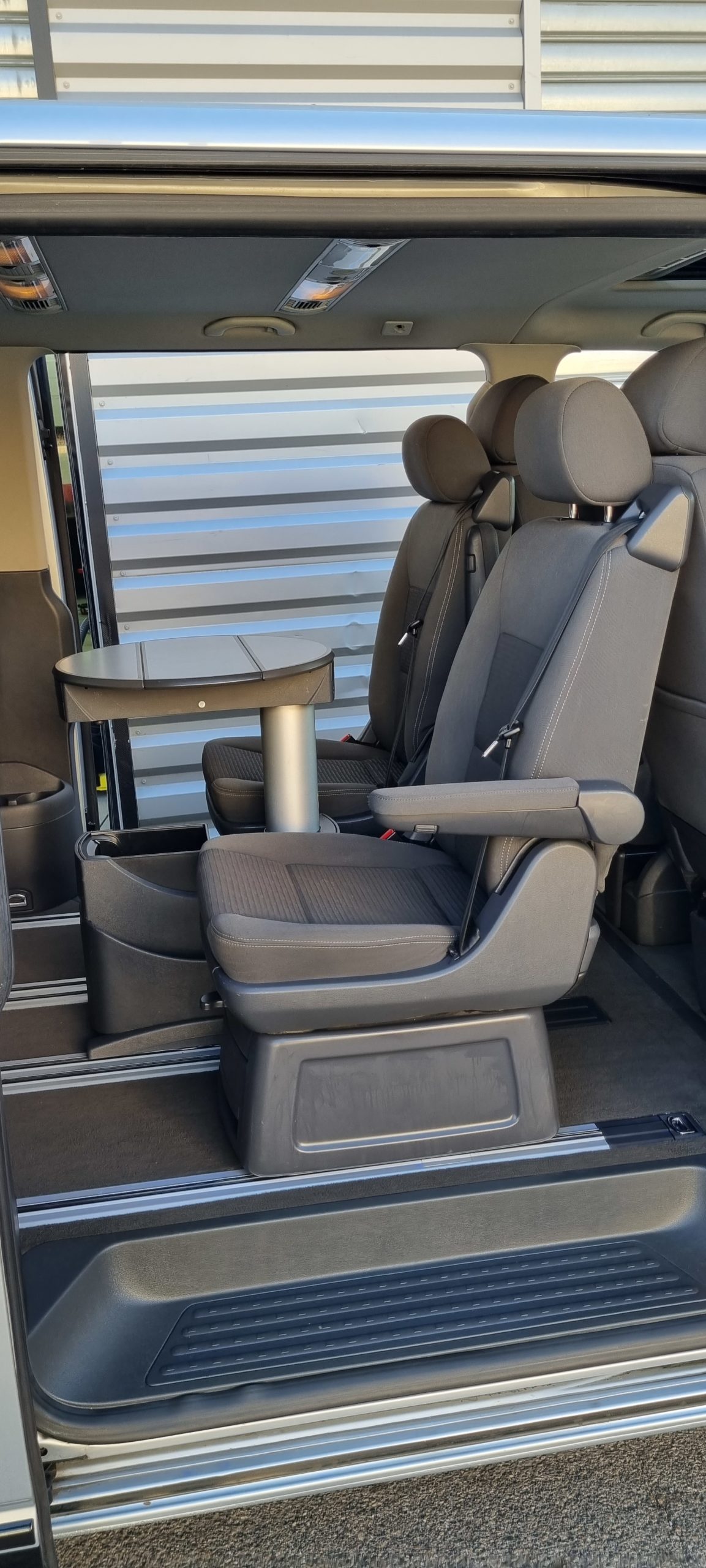 VOLKSWAGEN MULTIVAN 7 PLACES LOOK EDITION 25