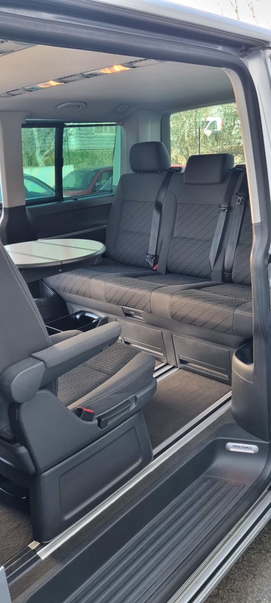 VOLKSWAGEN MULTIVAN 7 PLACES LOOK EDITION 25