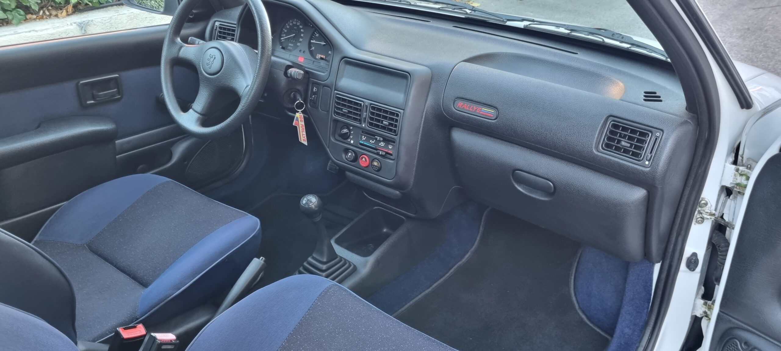 PEUGEOT 106 RALLYE “Version Light”