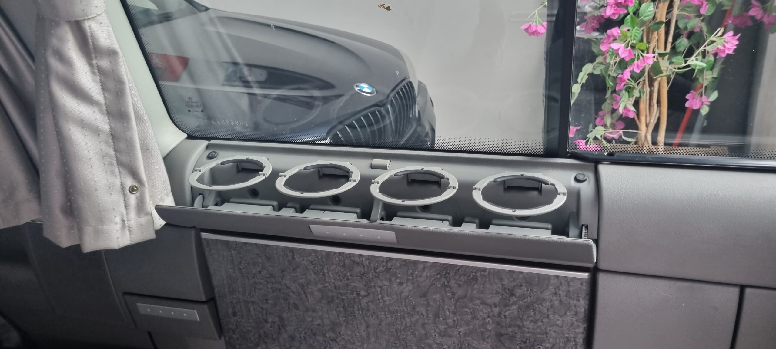 VOLKSWAGEN MULTIVAN WESTFALIA 2.5L TDI 102 CH (5 cylindres)