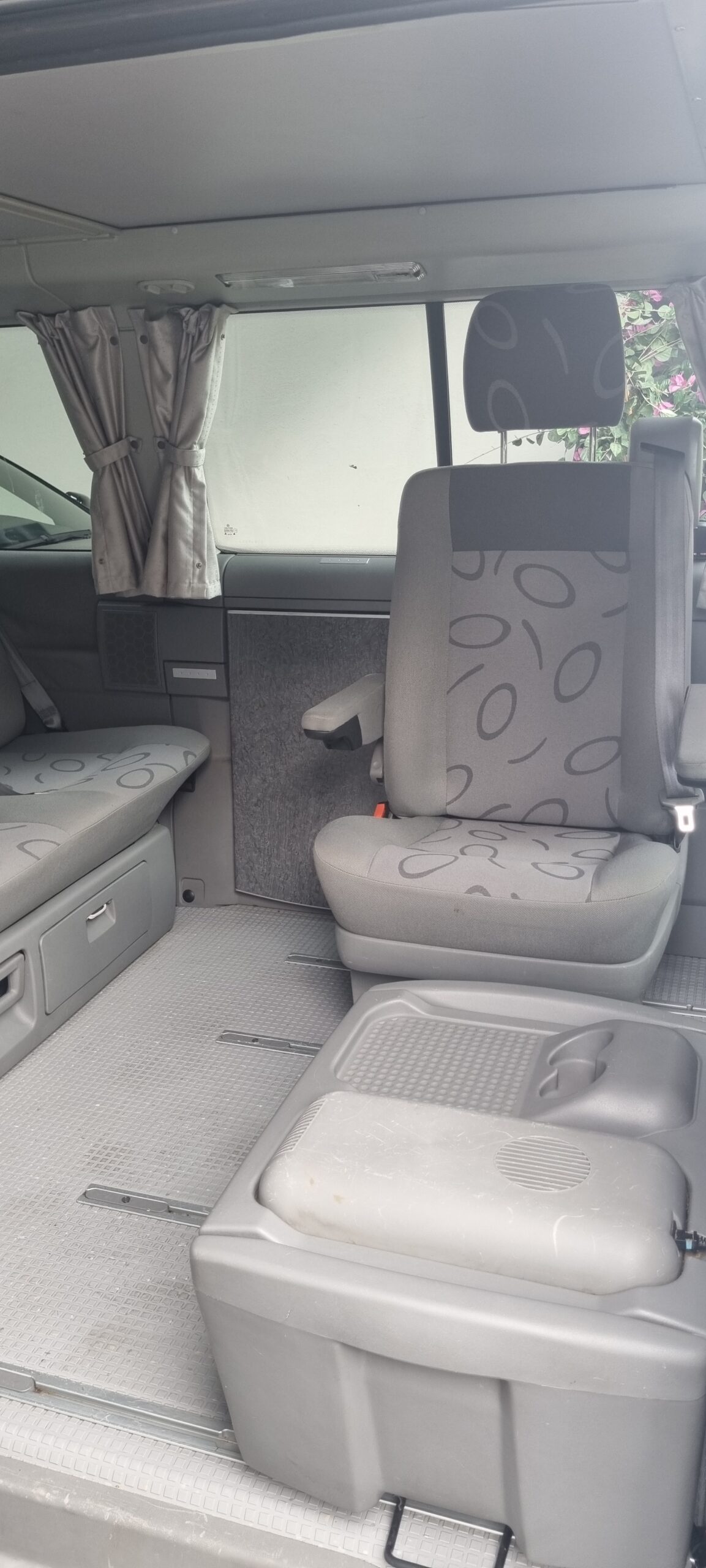 VOLKSWAGEN MULTIVAN WESTFALIA 2.5L TDI 102 CH (5 cylindres)