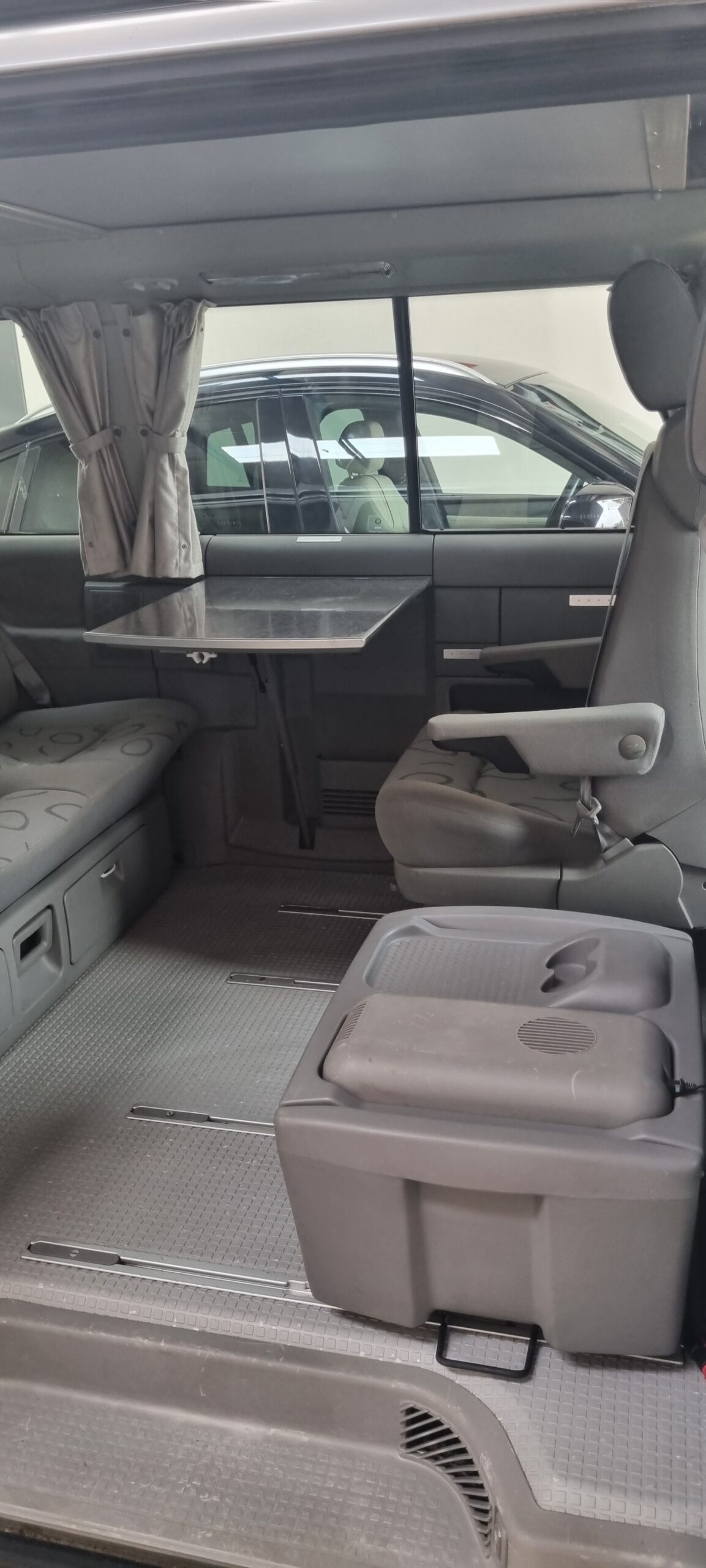 VOLKSWAGEN MULTIVAN WESTFALIA 2.5L TDI 102 CH (5 cylindres)