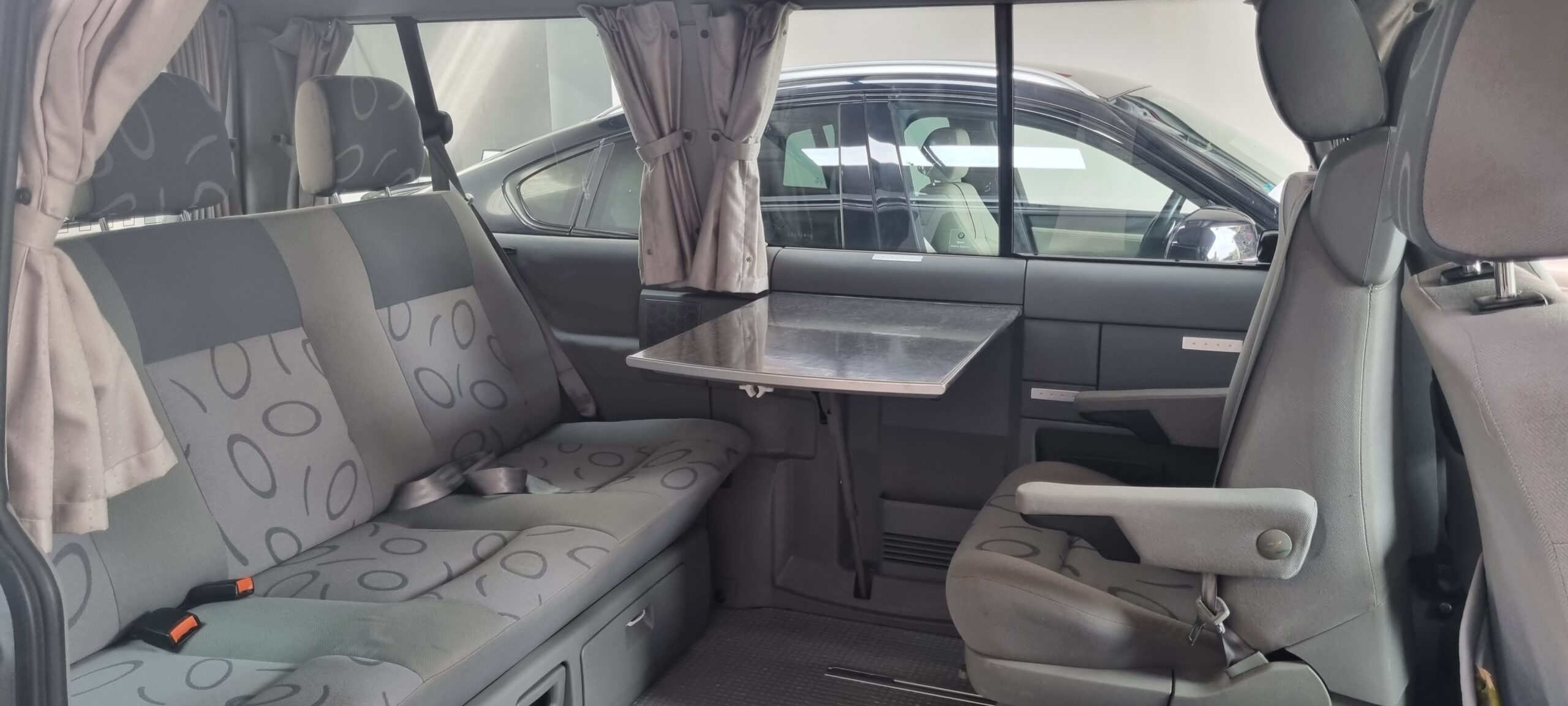 VOLKSWAGEN MULTIVAN WESTFALIA 2.5L TDI 102 CH (5 cylindres)