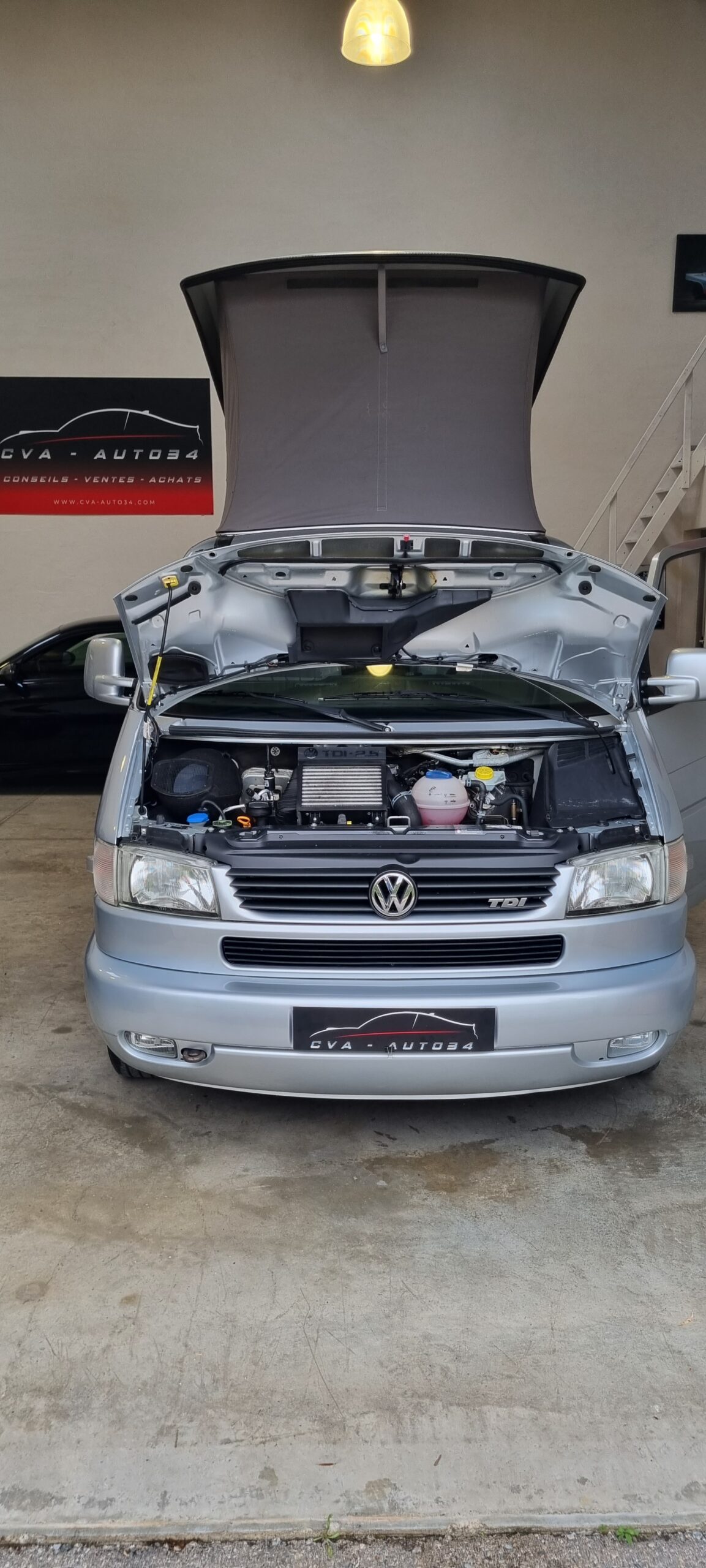 VOLKSWAGEN MULTIVAN WESTFALIA 2.5L TDI 102 CH (5 cylindres)