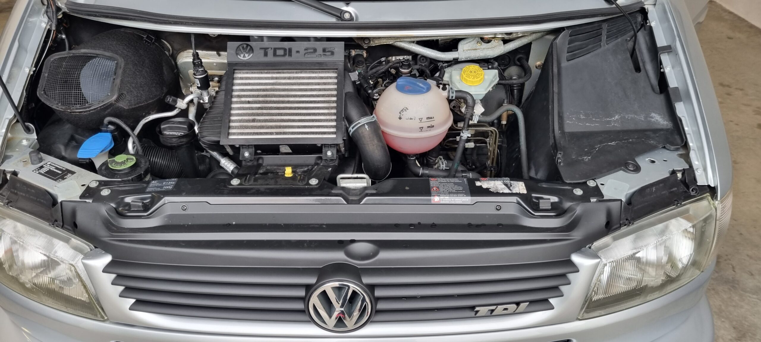 VOLKSWAGEN MULTIVAN WESTFALIA 2.5L TDI 102 CH (5 cylindres)