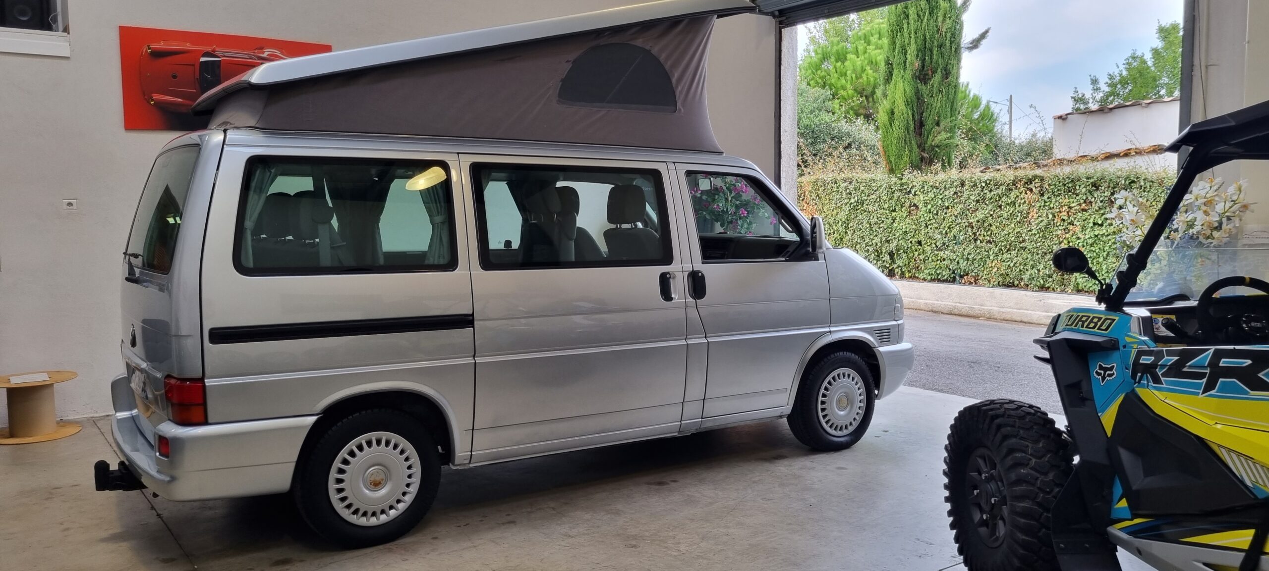 VOLKSWAGEN MULTIVAN WESTFALIA 2.5L TDI 102 CH (5 cylindres)
