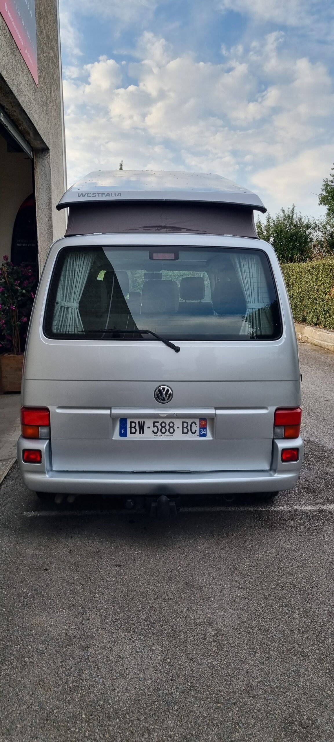 VOLKSWAGEN MULTIVAN WESTFALIA 2.5L TDI 102 CH (5 cylindres)