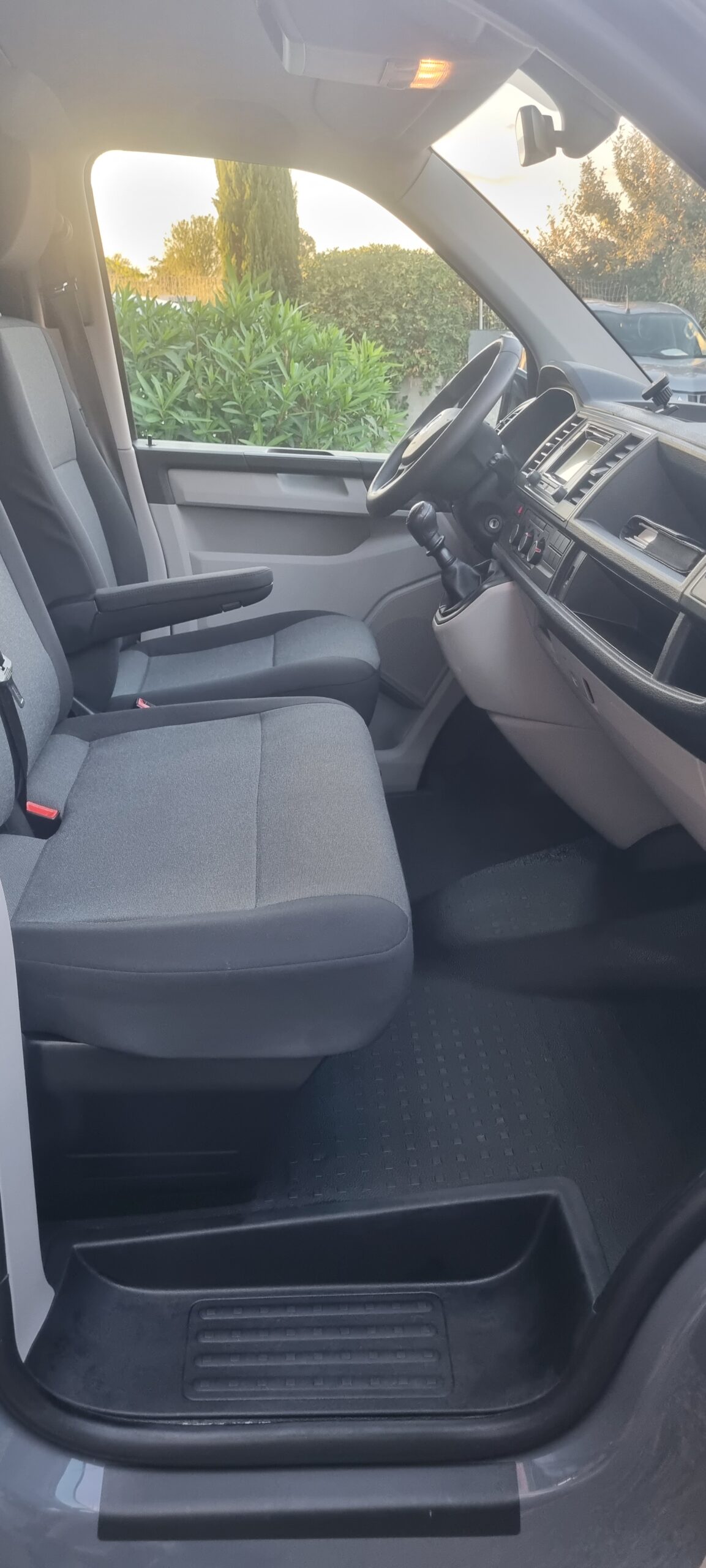 VOLKSWAGEN TRANSPORTER 2.0L TDI 150CH “LOOK UNIQUE”