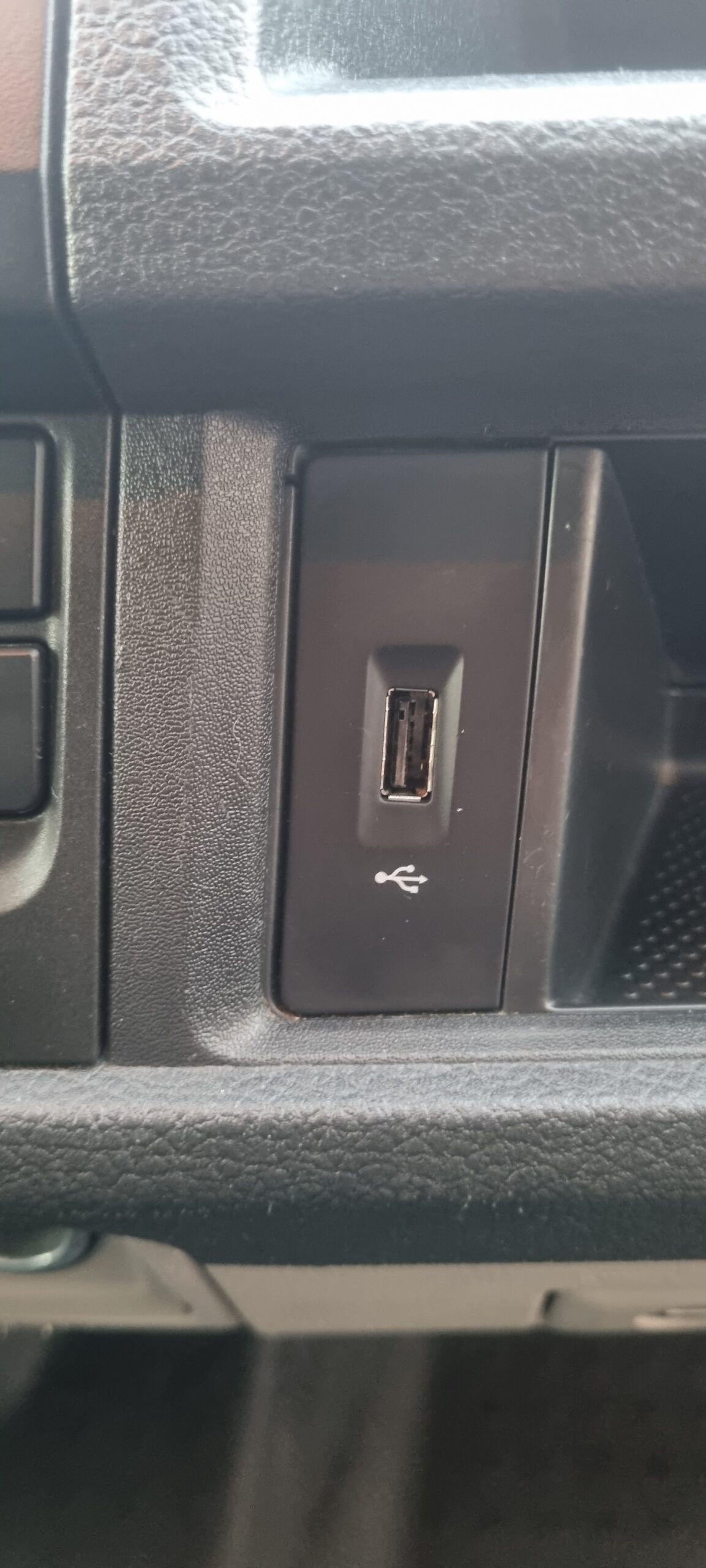 VOLKSWAGEN TRANSPORTER 2.0L TDI 150CH “LOOK UNIQUE”