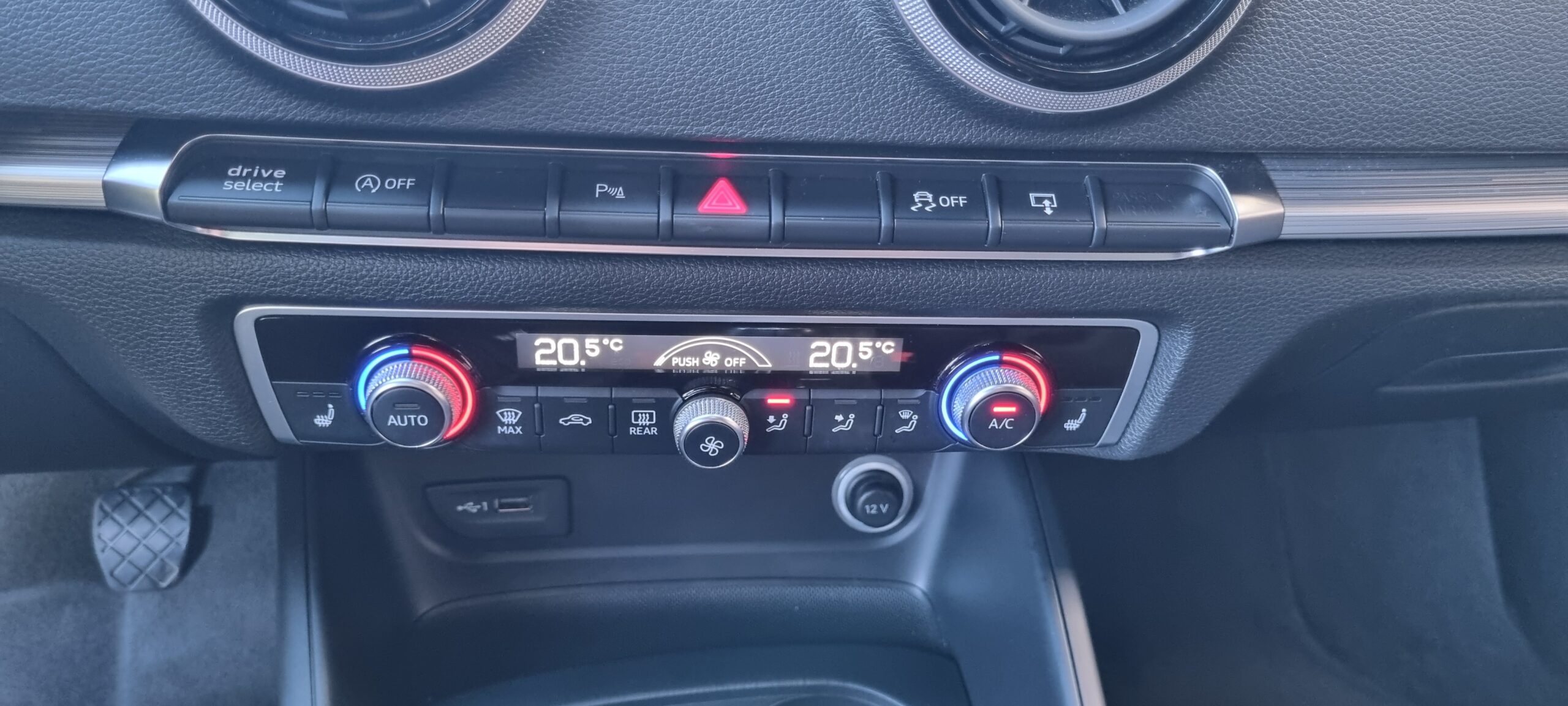 AUDI A3 SPORTBACK 2.0L TDI 150CH QUATTRO DESIGN LUXE PACK S-LINE