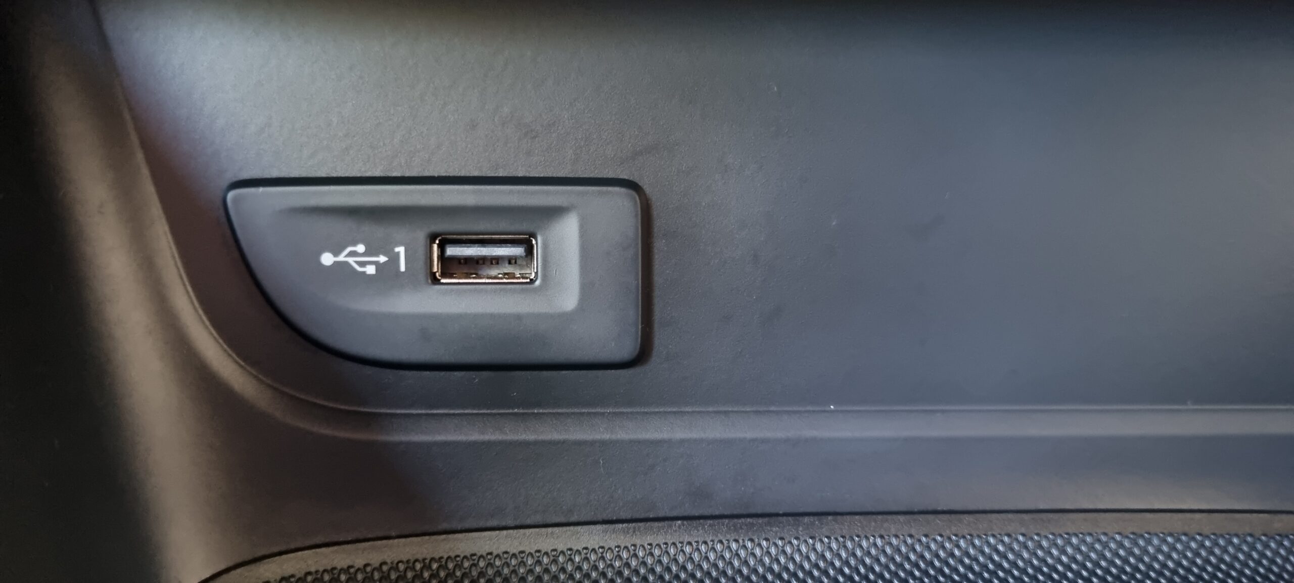 AUDI A3 SPORTBACK 2.0L TDI 150CH QUATTRO DESIGN LUXE PACK S-LINE