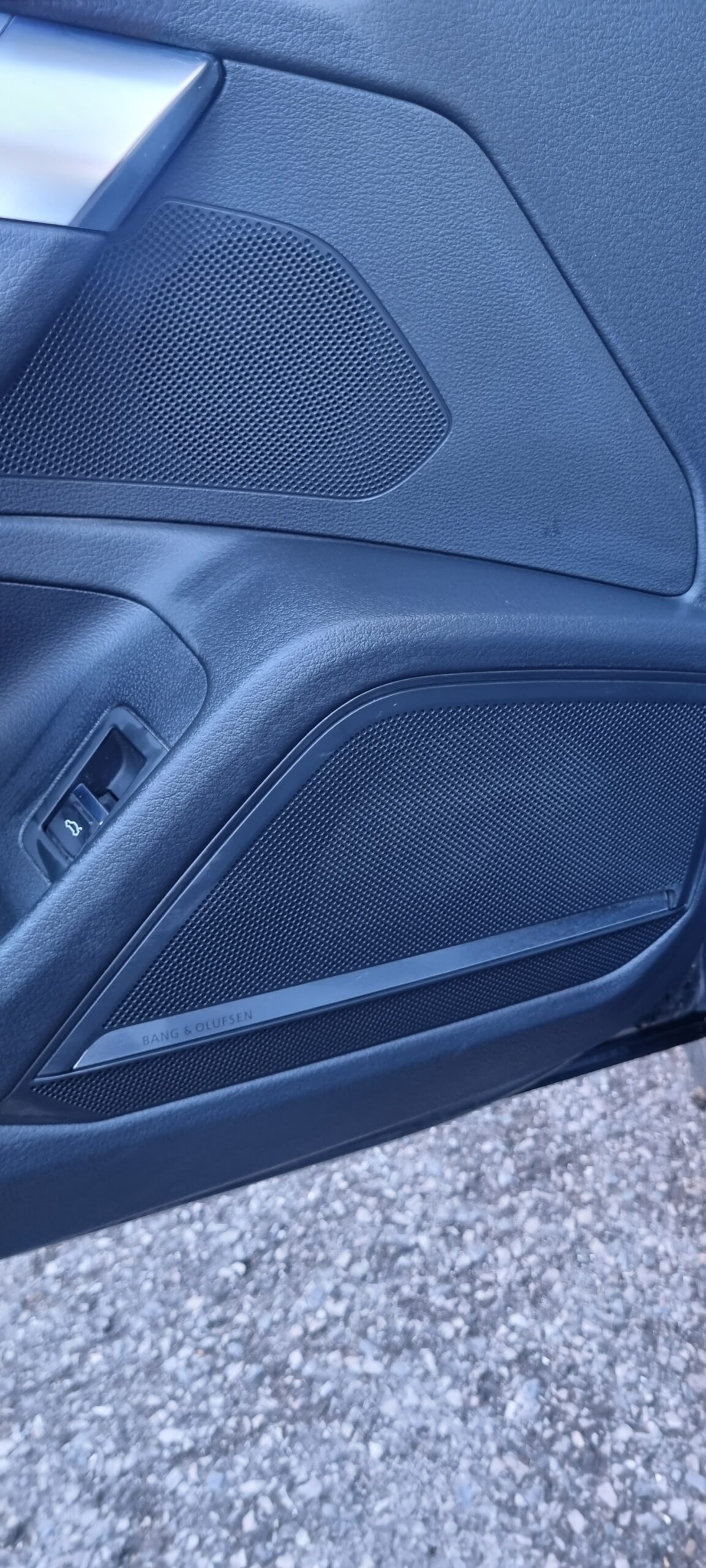 AUDI A6 AVANT 3.0L TDI 204CH S-LINE