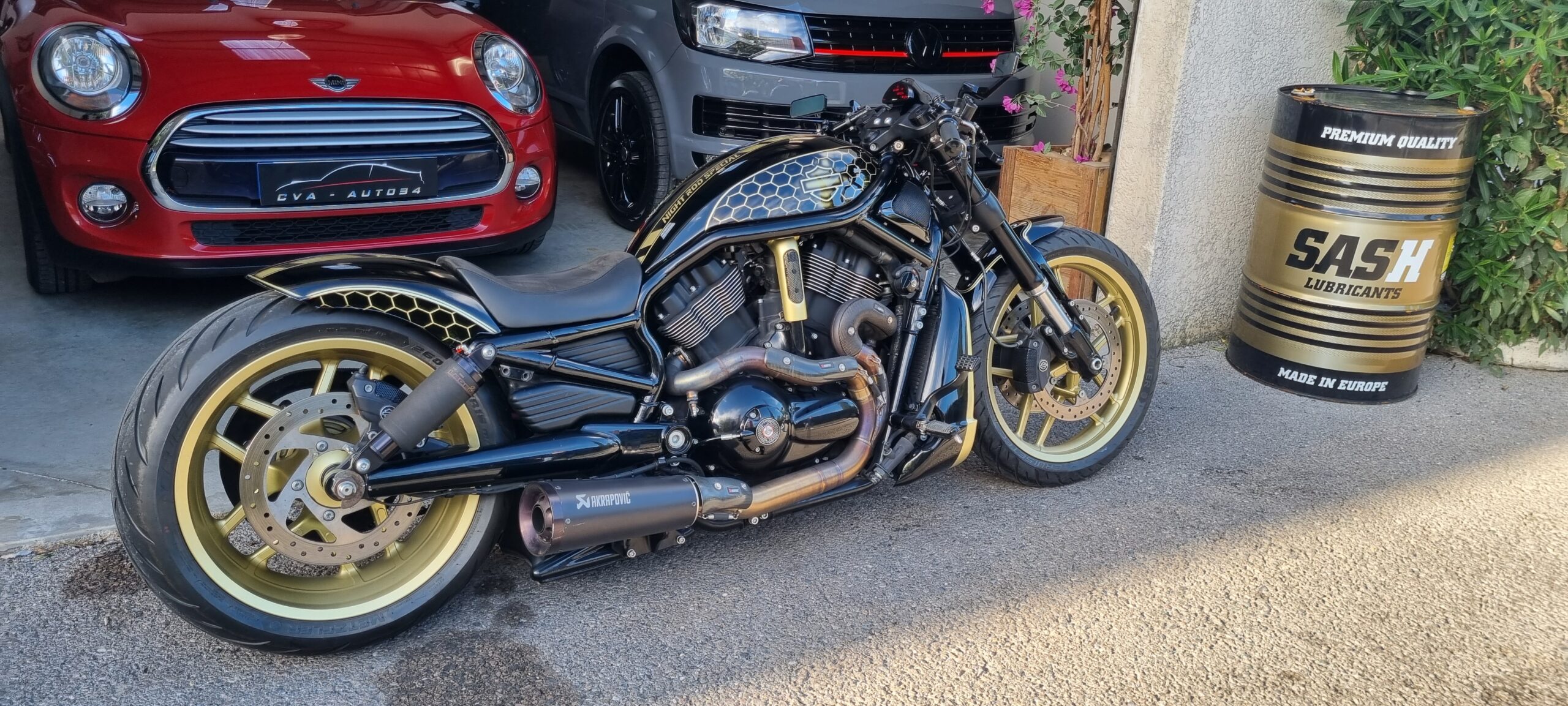 HARLEY DAVIDSON NIGHT ROD (Préparation Unique)