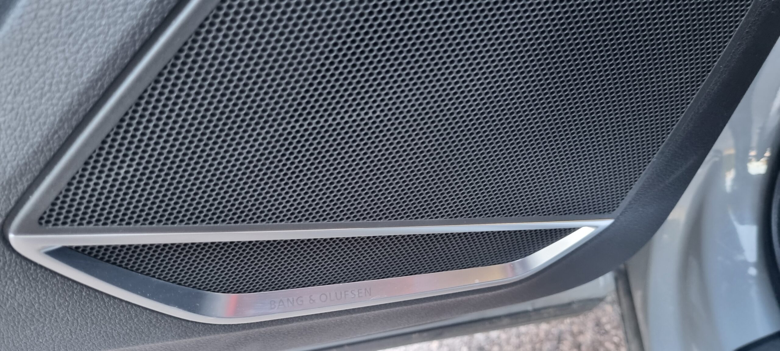 UNIQUE AUDI RSQ3 2.5L 5 CYLINDRES 400ch KIT PRIOR DESIGN