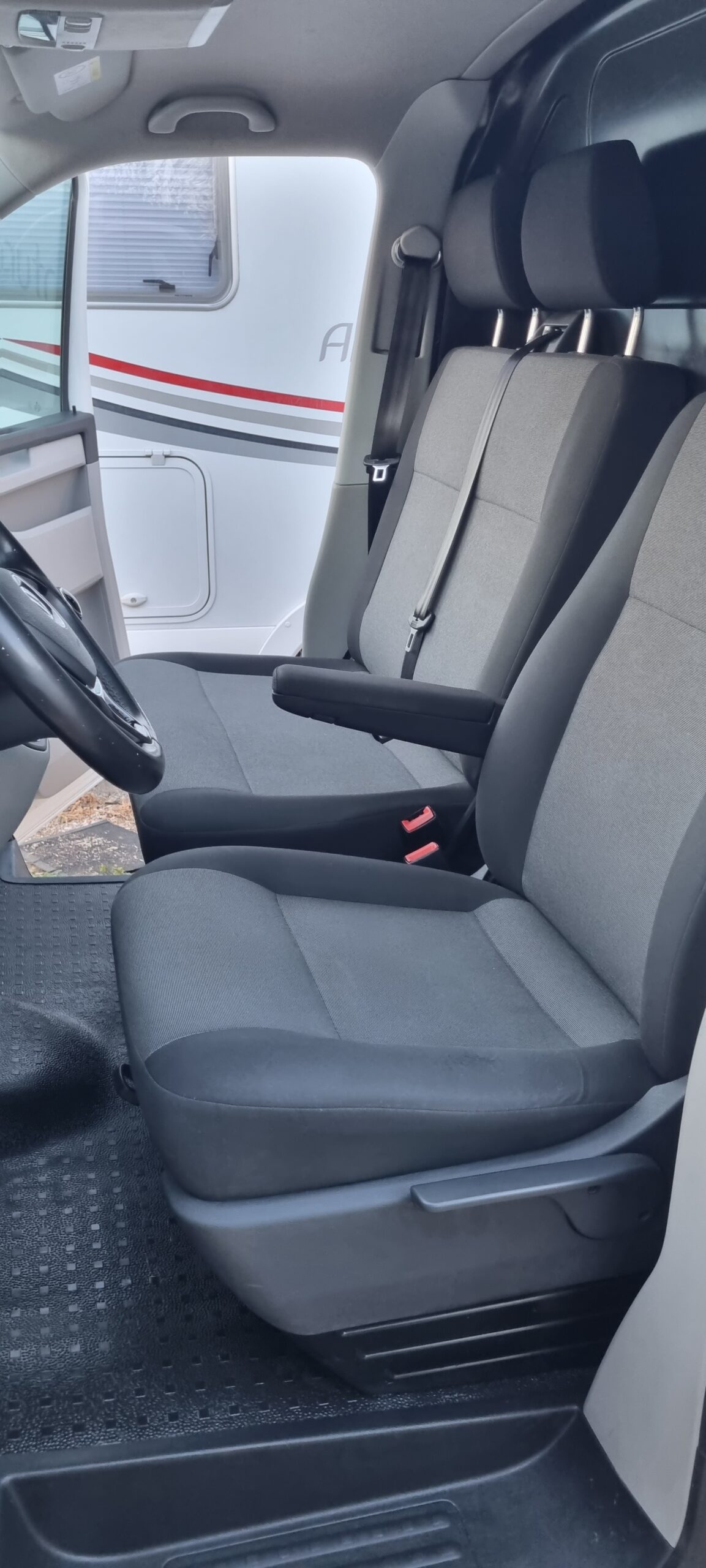 VOLKSWAGEN TRANSPORTER T6 2.0L TDI 150 CH LOOK EDITION T6.1