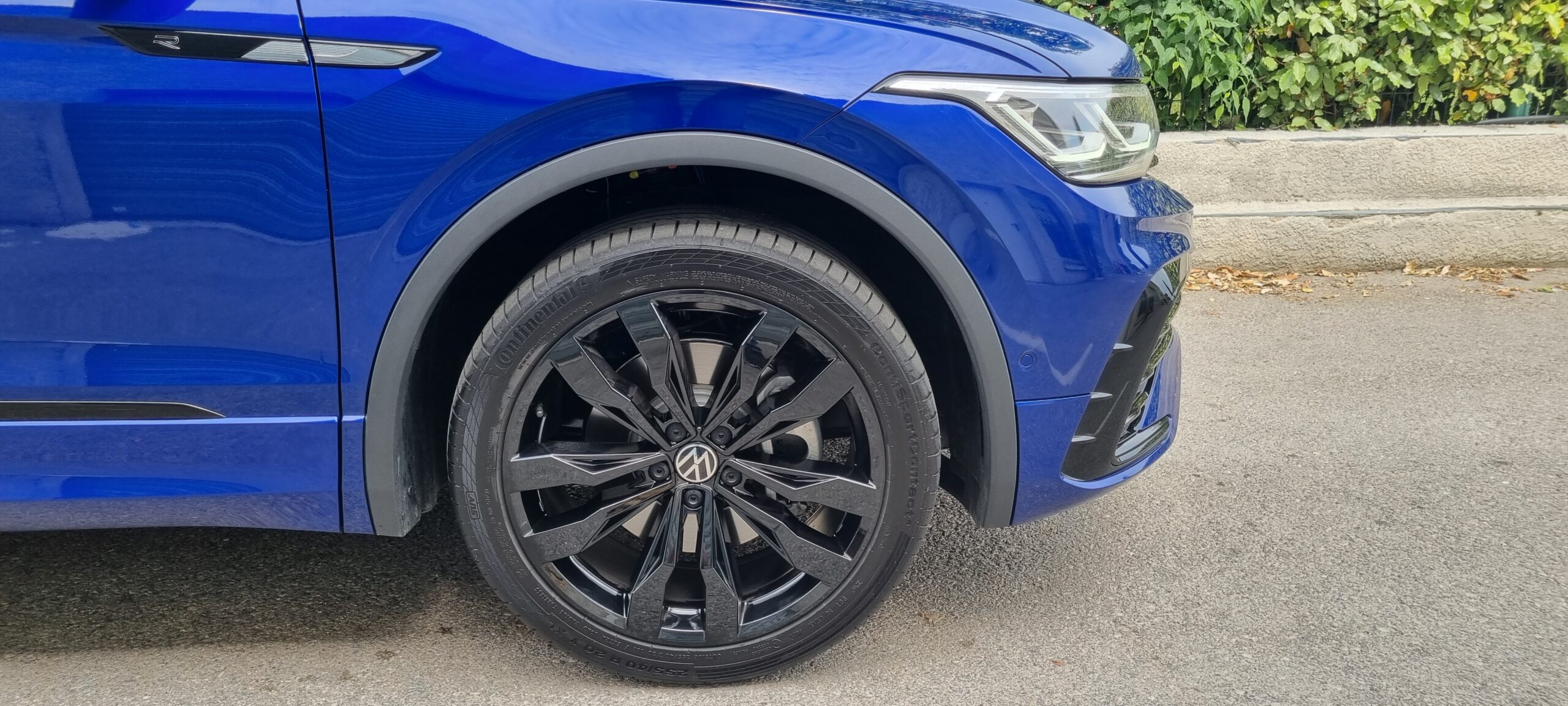 VOLKSWAGEN TIGUAN 2.0L TDI 200CH EXCLUSIVE R-LINE