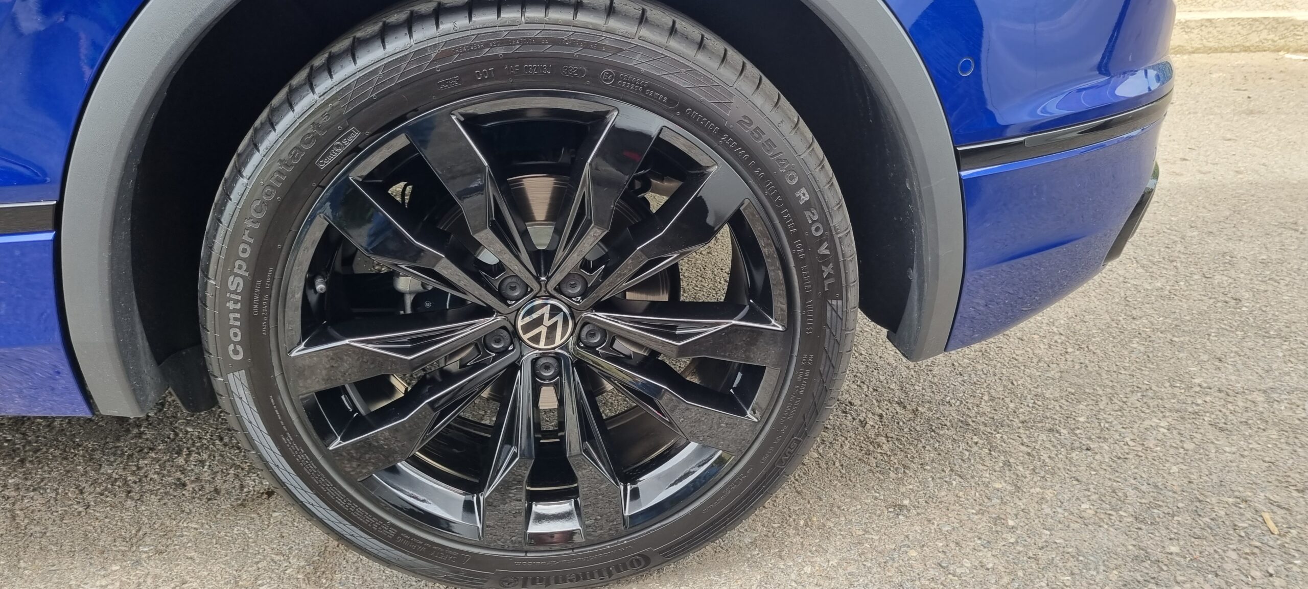 VOLKSWAGEN TIGUAN 2.0L TDI 200CH EXCLUSIVE R-LINE