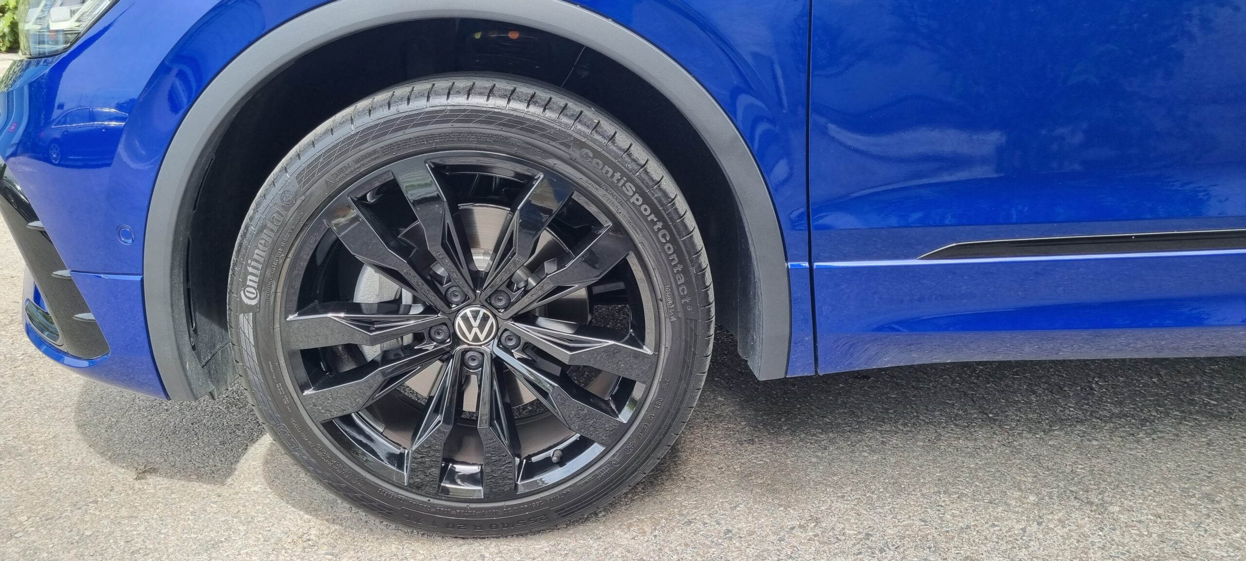 VOLKSWAGEN TIGUAN 2.0L TDI 200CH EXCLUSIVE R-LINE