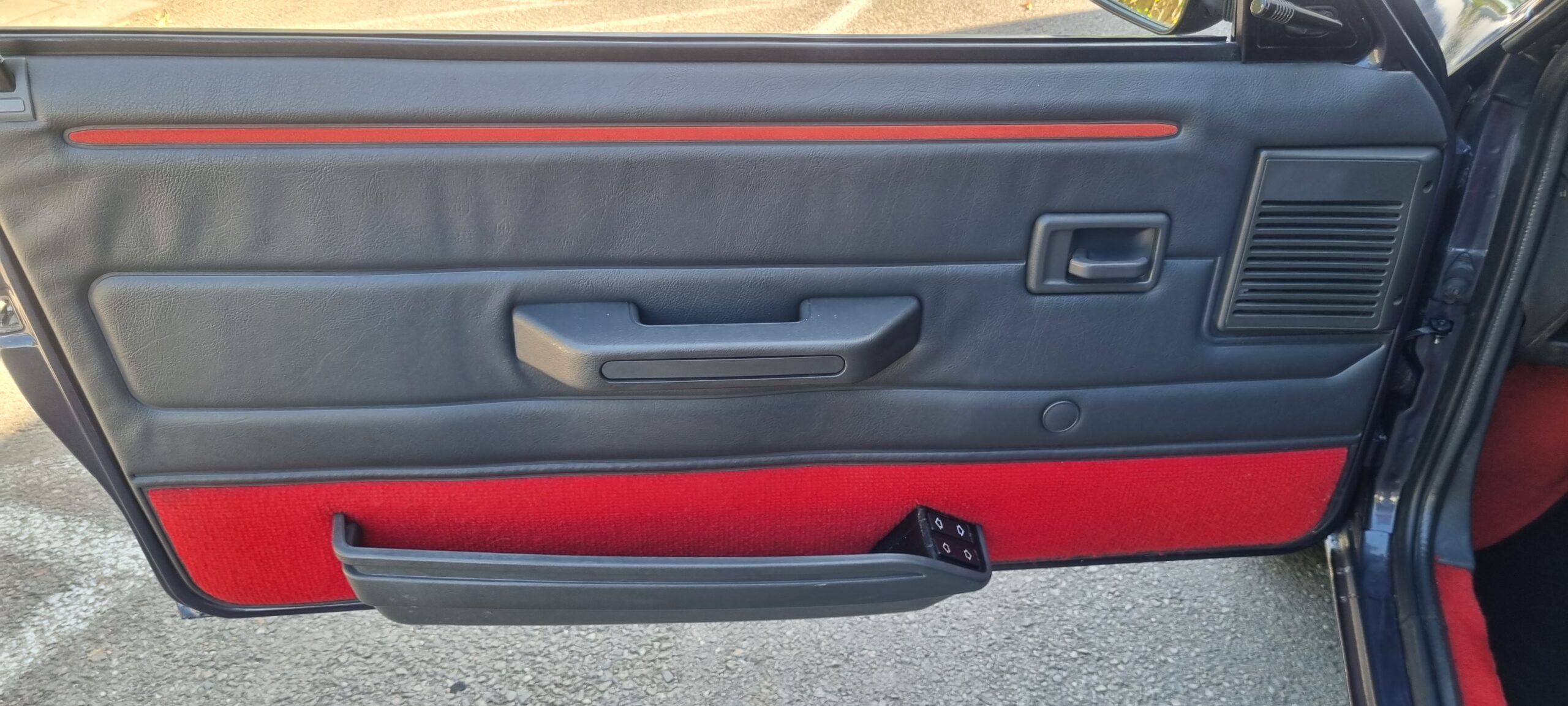 PEUGEOT 205 GTI 1.6L 115CH