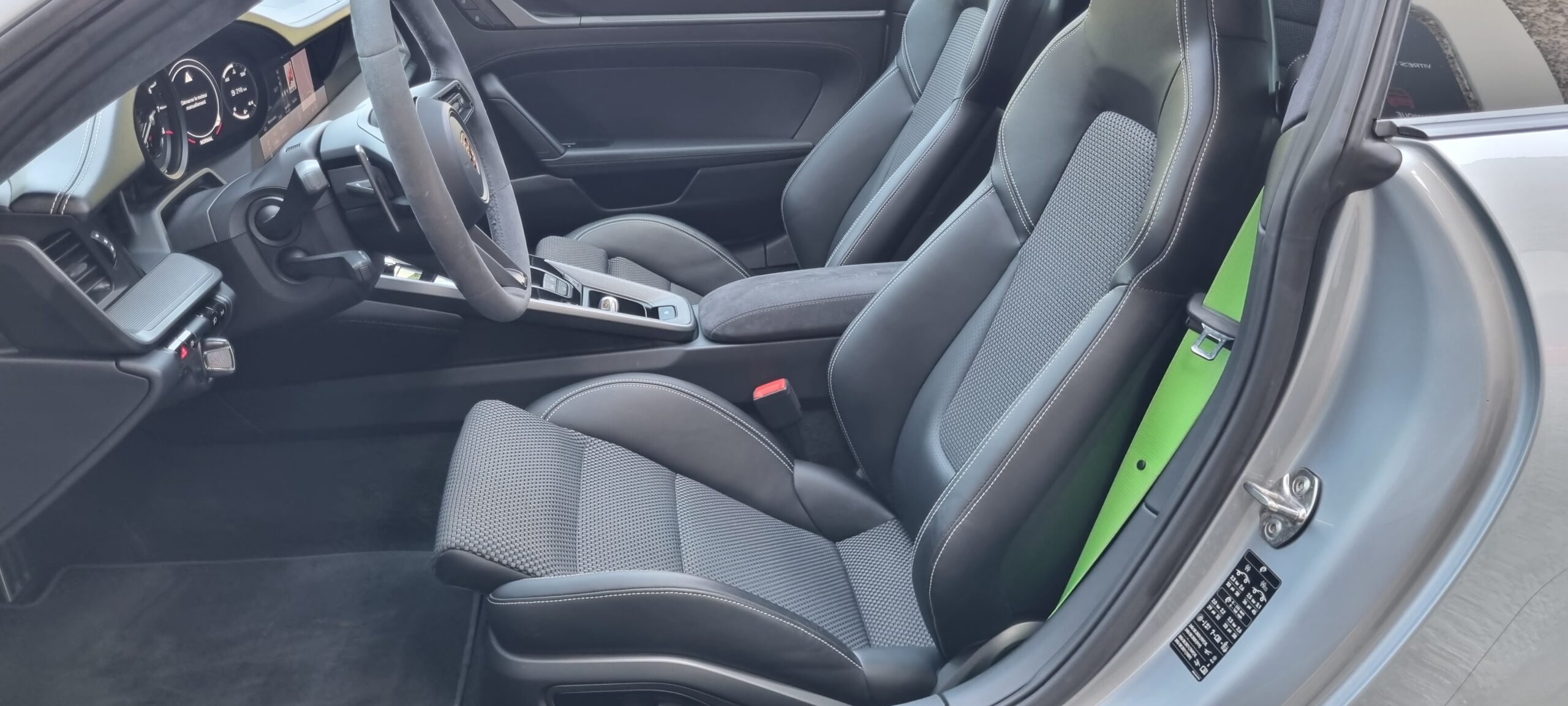 PORSCHE 992 CARRERA 4S 3.0L 450CH