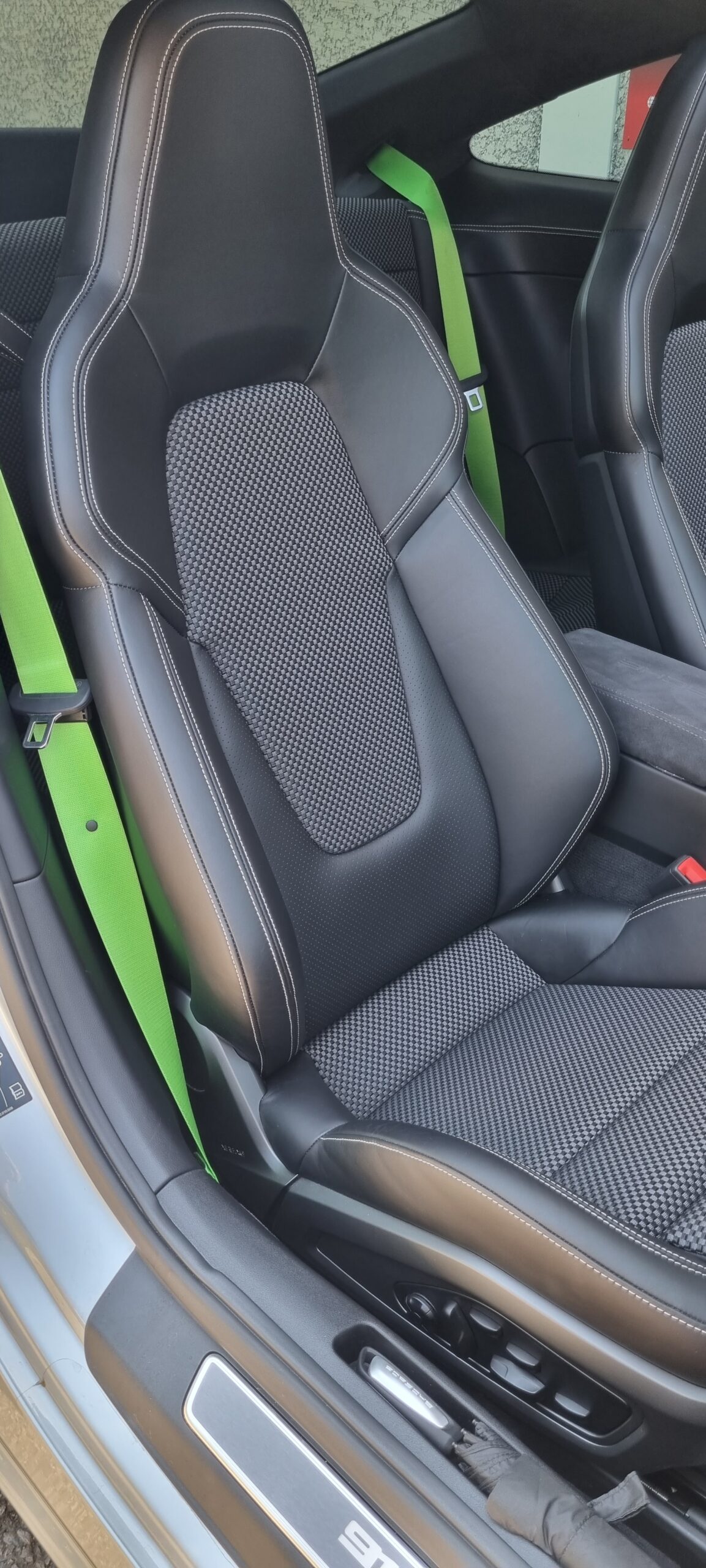 PORSCHE 992 CARRERA 4S 3.0L 450CH