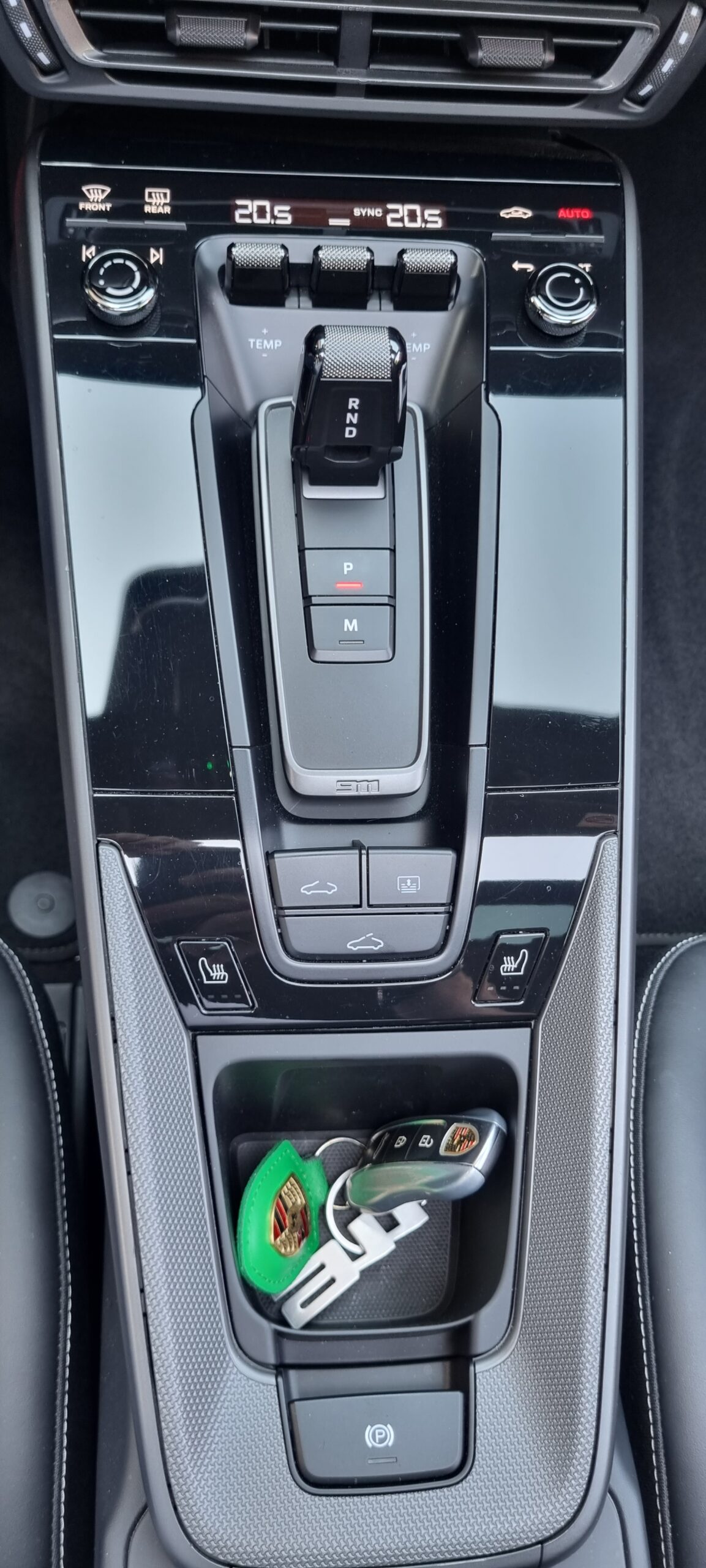 PORSCHE 992 CARRERA 4S 3.0L 450CH