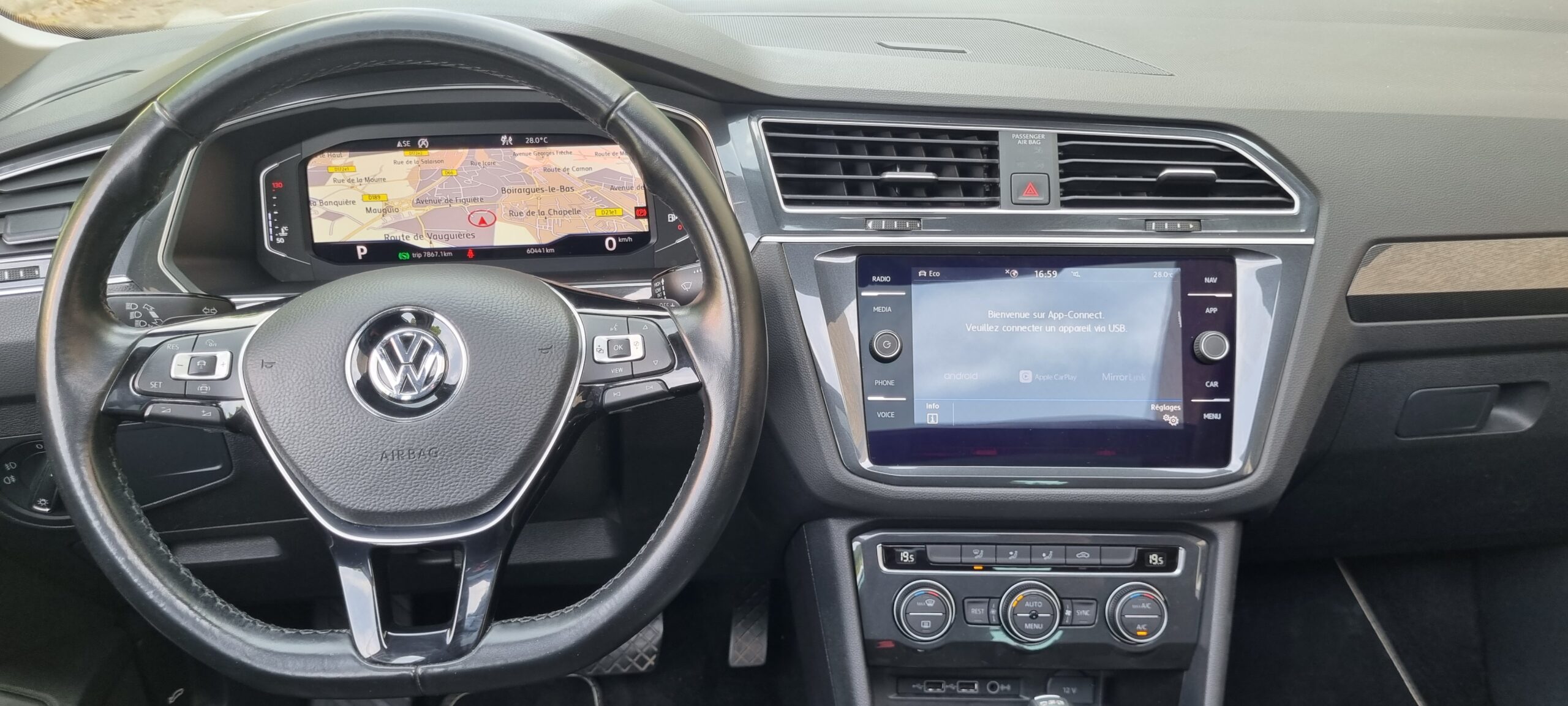 VOLKSWAGEN TIGUAN 1.5L TSI 150CH R-LINE DSG7