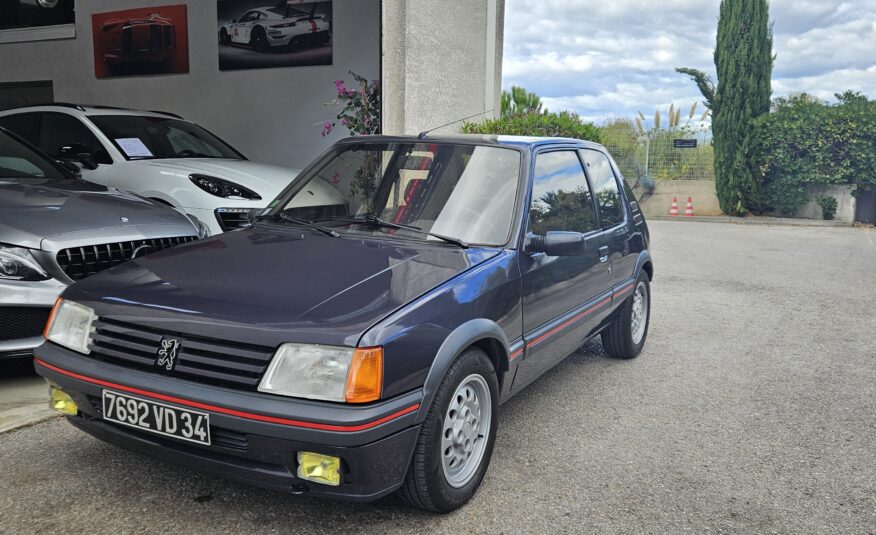 PEUGEOT 205 GTI 1.6L 115CH (RESTAURATION COMPLETE)