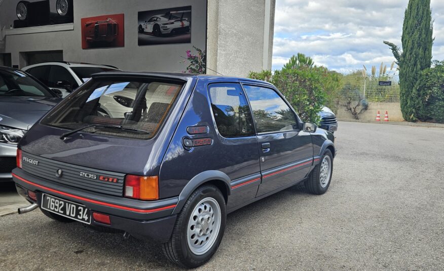 PEUGEOT 205 GTI 1.6L 115CH (RESTAURATION COMPLETE)