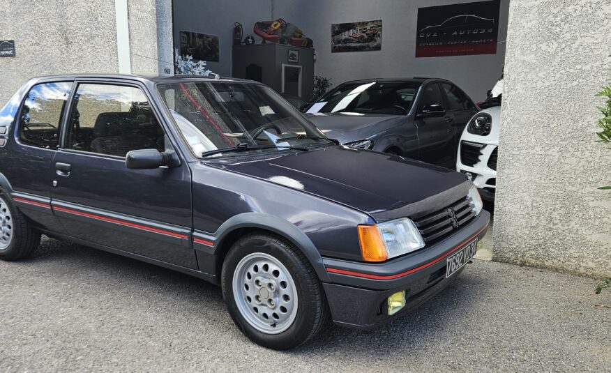 PEUGEOT 205 GTI 1.6L 115CH (RESTAURATION COMPLETE)