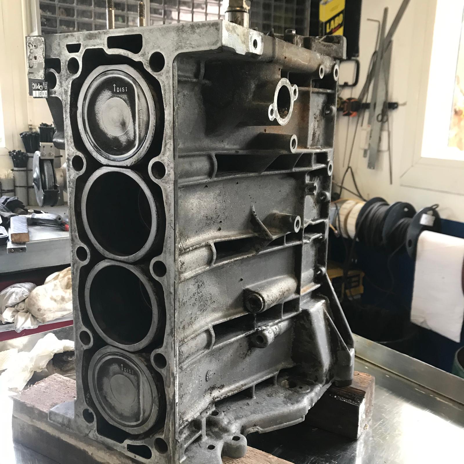 PEUGEOT 205 GTI 1.6L 115CH