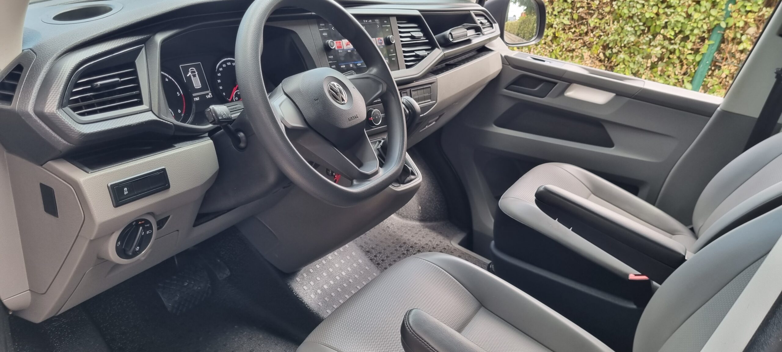 VOLKSWAGEN TRANSPORTER PROCAB T6.1 2.0L TDI 150 DSG