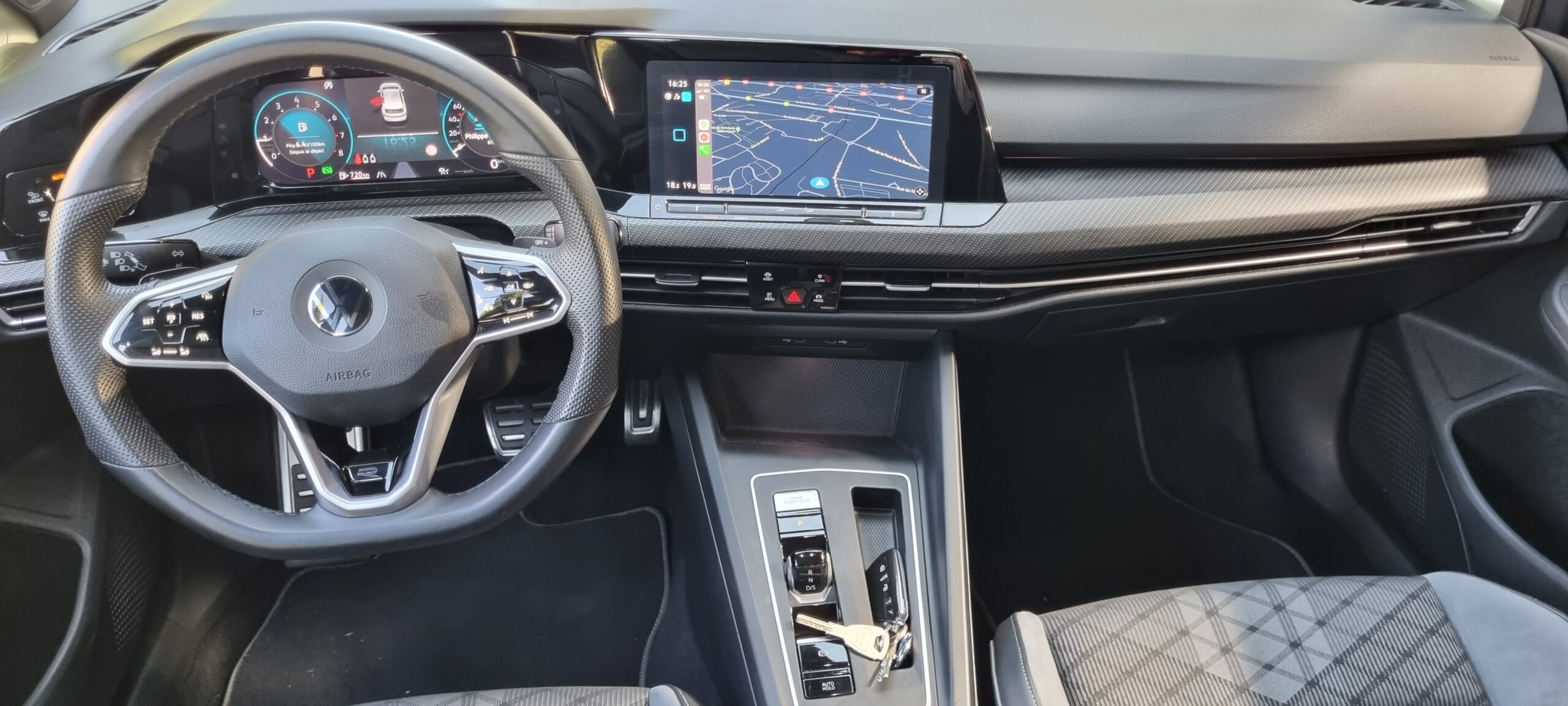 VOLKSWAGEN GOLF 8 1.5L E-TSI 150CH R-LINE